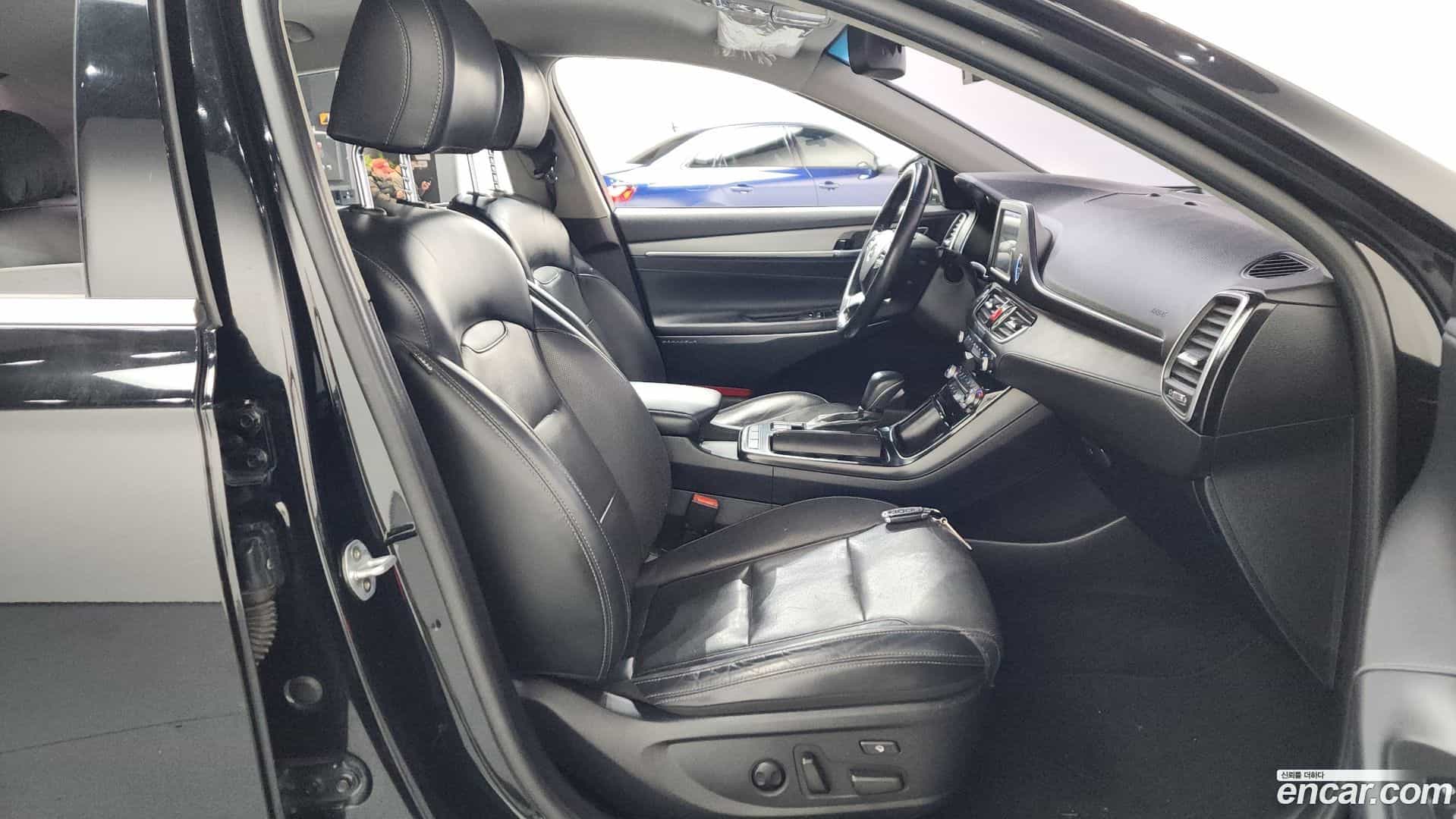 Grandeur Hyundai 2019.0-OPTION-015