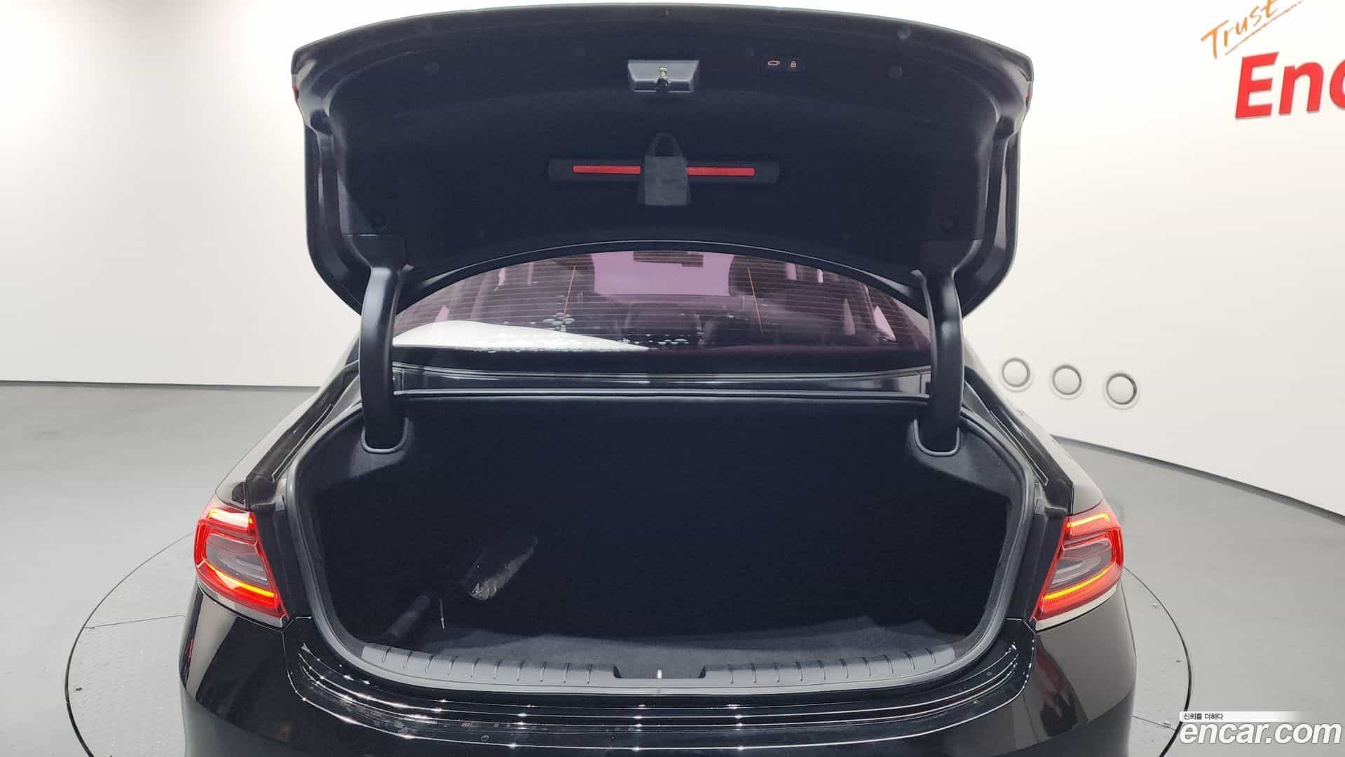 Grandeur Hyundai 2019.0-OPTION-024