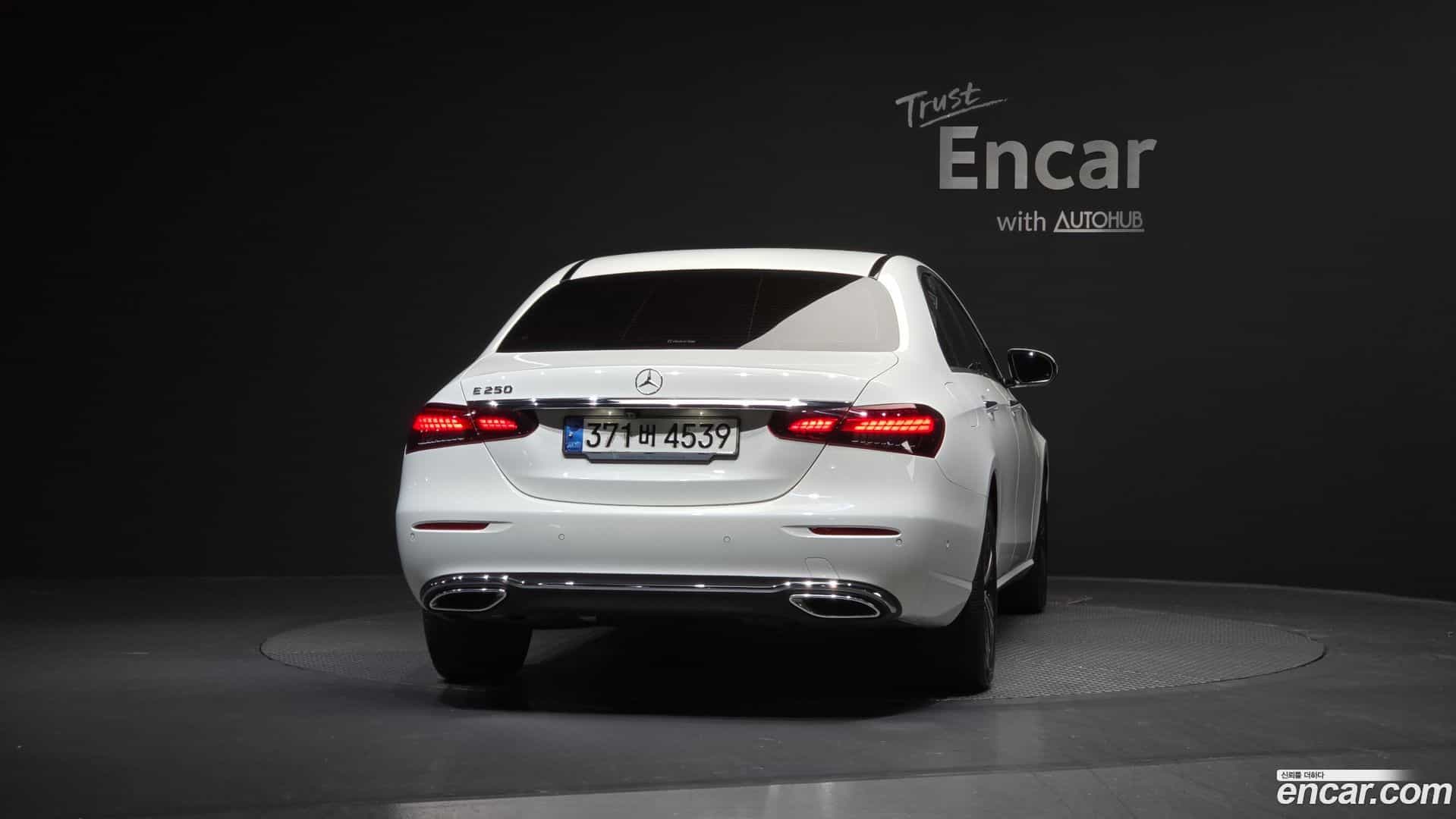E-Class Mercedes-Benz 2021.2-OUTER-004