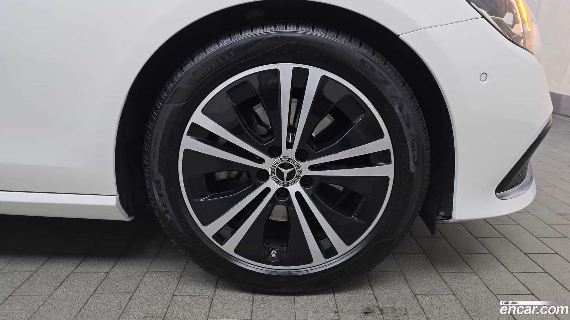E-Class Mercedes-Benz 2021.2-OUTER-005