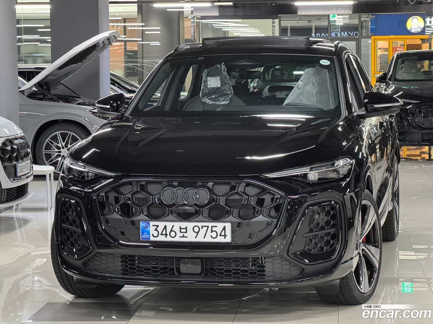 Q5 Audi 2025.11-OUTER-001
