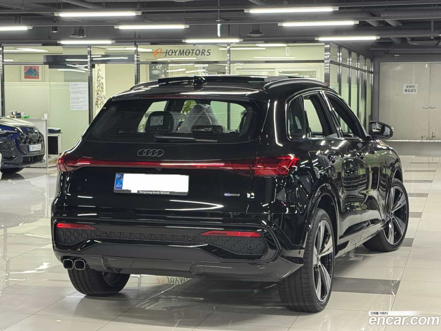 Q5 Audi 2025.11-OUTER-003