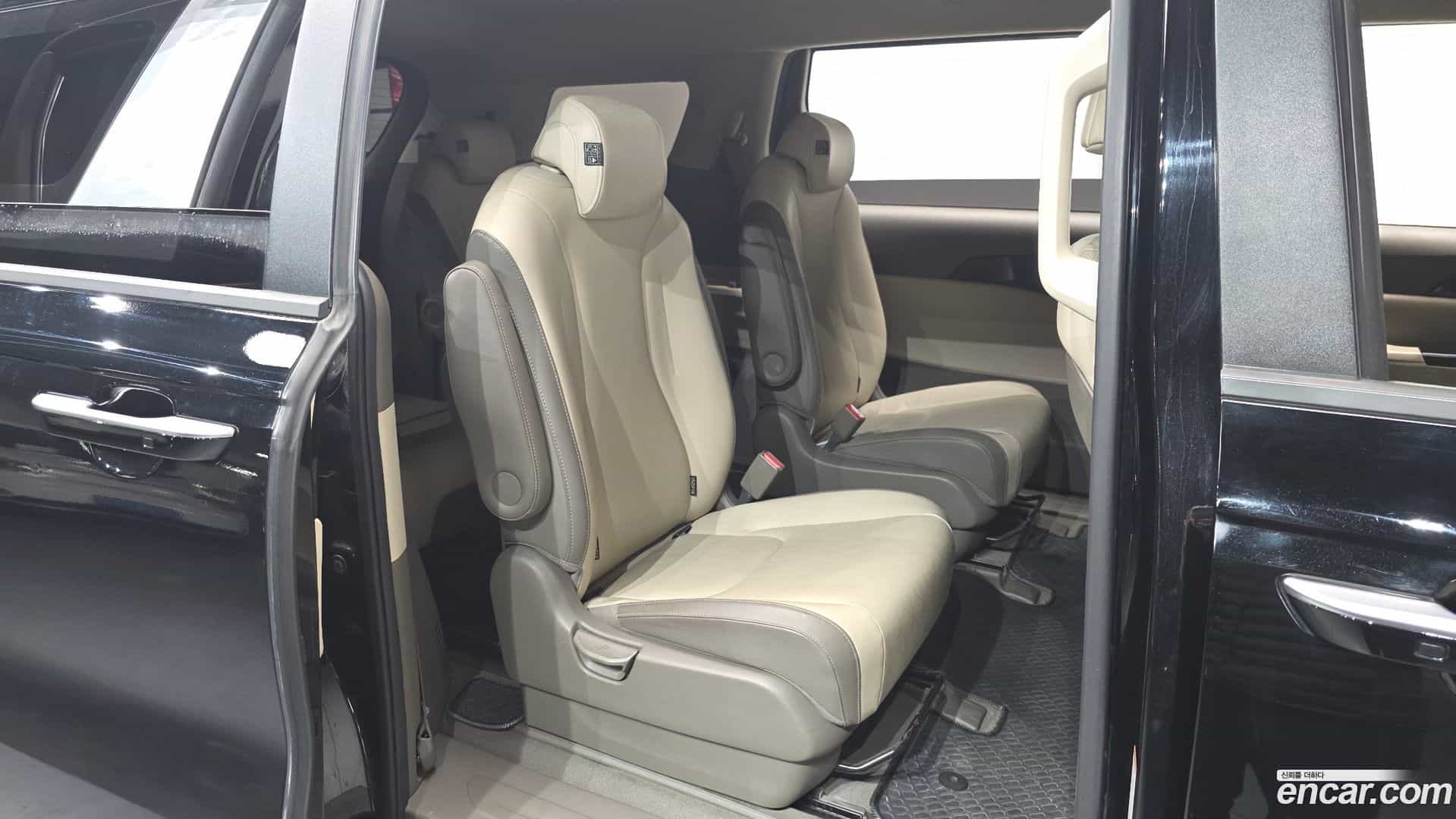 Canival Kia 2020.8-OPTION-016