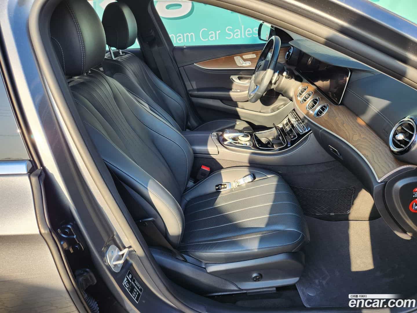 E-Class Mercedes-Benz 2018.4-INNER-008