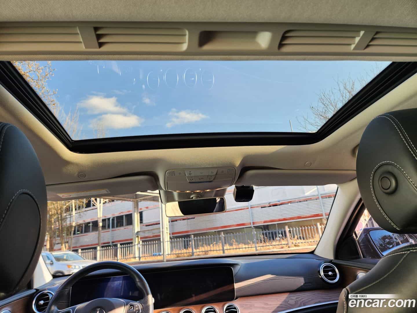 E-Class Mercedes-Benz 2018.4-INNER-009