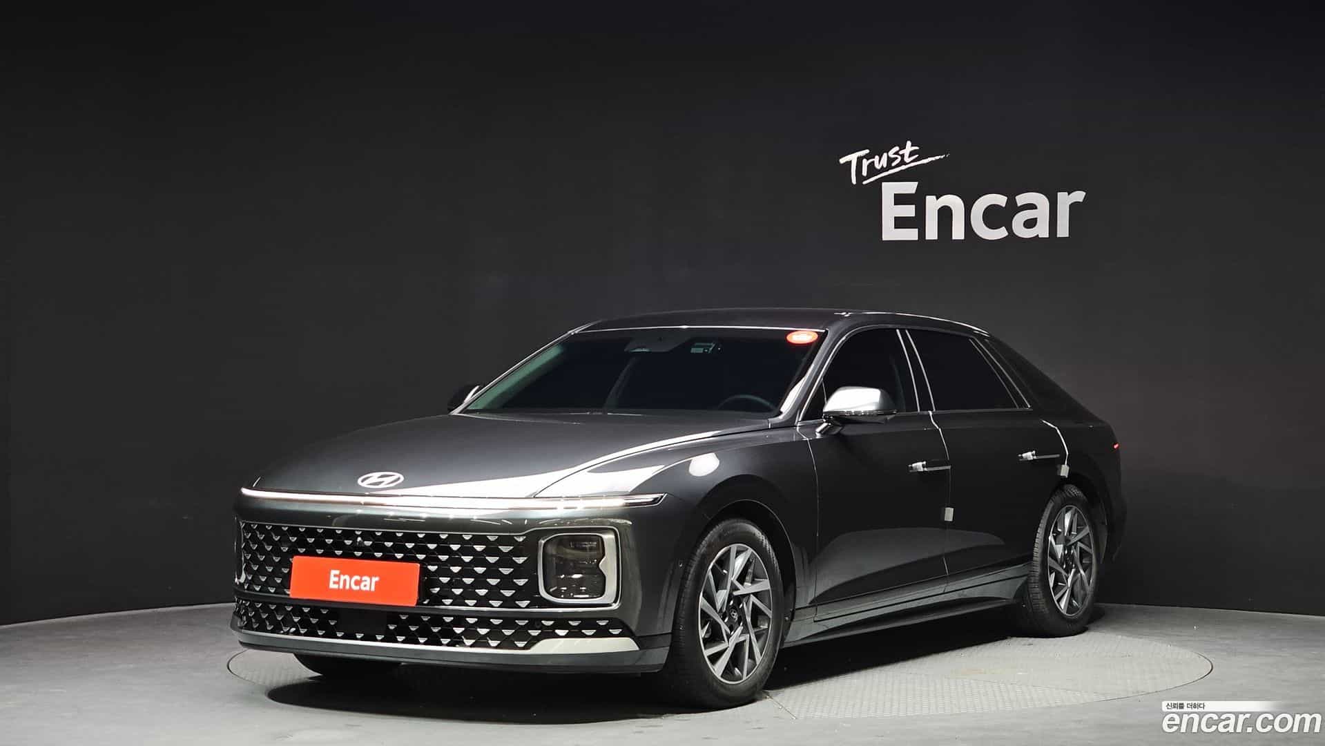 Grandeur Hyundai 2023.4-OUTER-001
