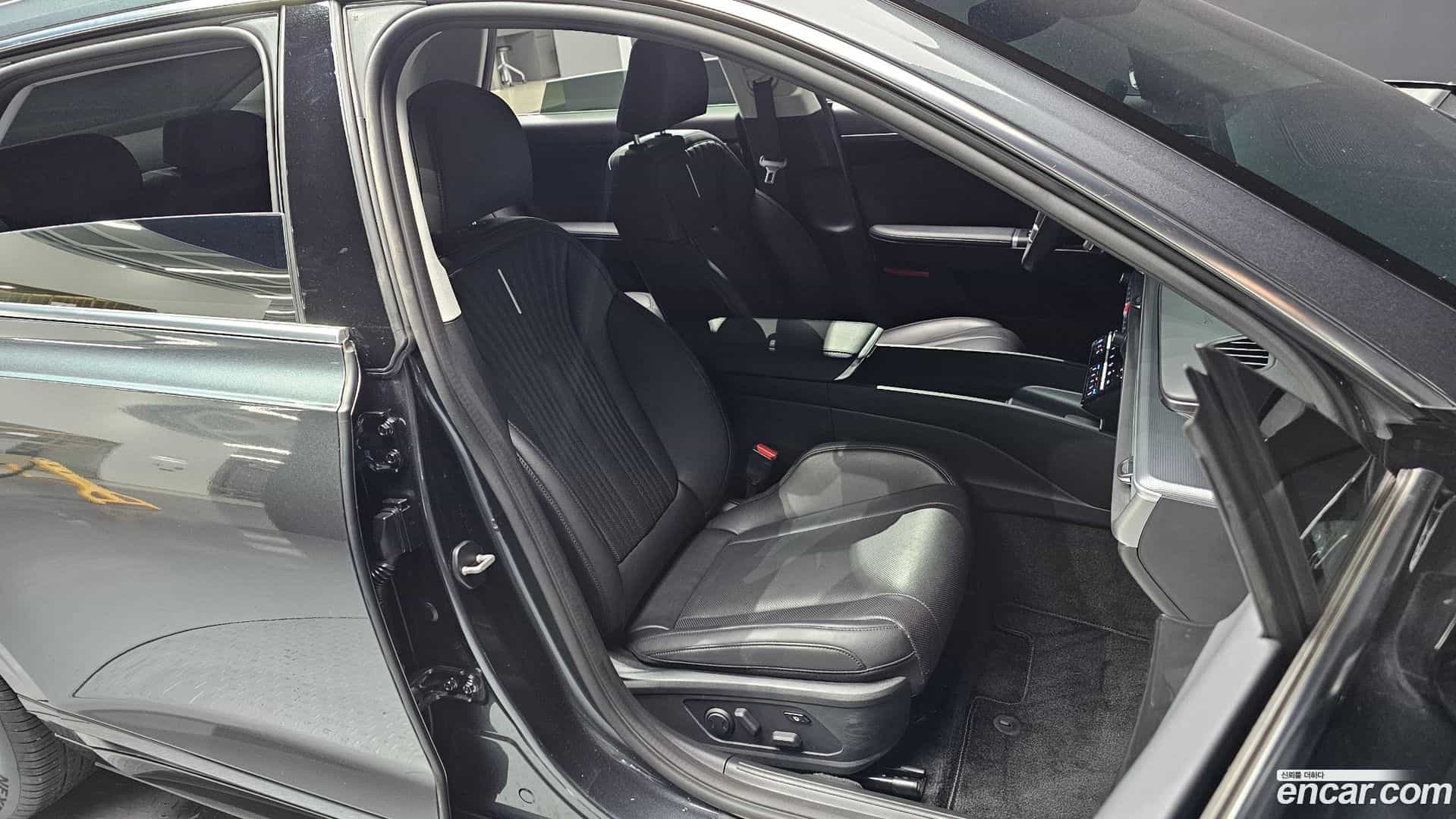 Grandeur Hyundai 2023.4-OPTION-015
