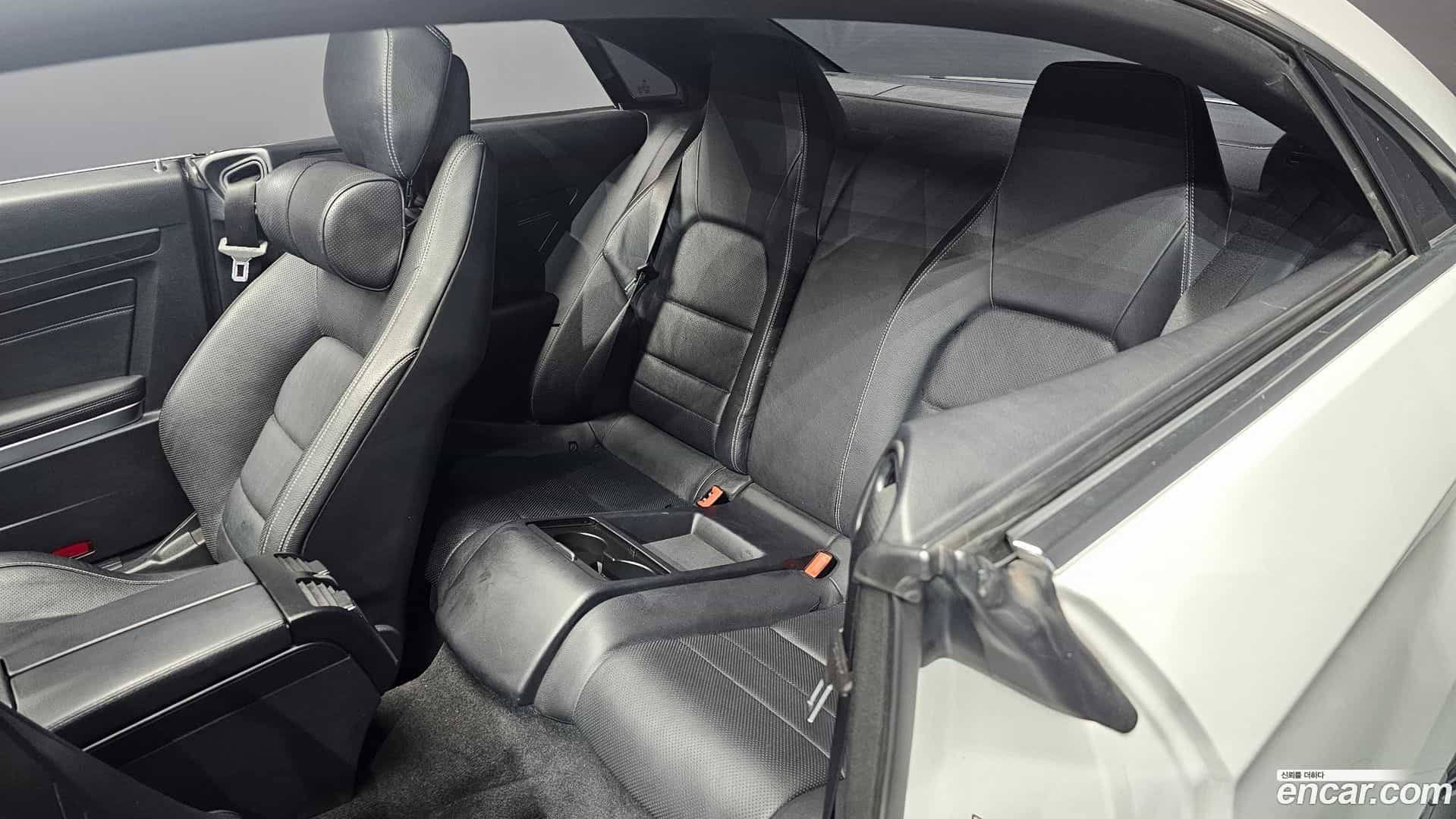 E-Class Mercedes-Benz 2017.3-INNER-010