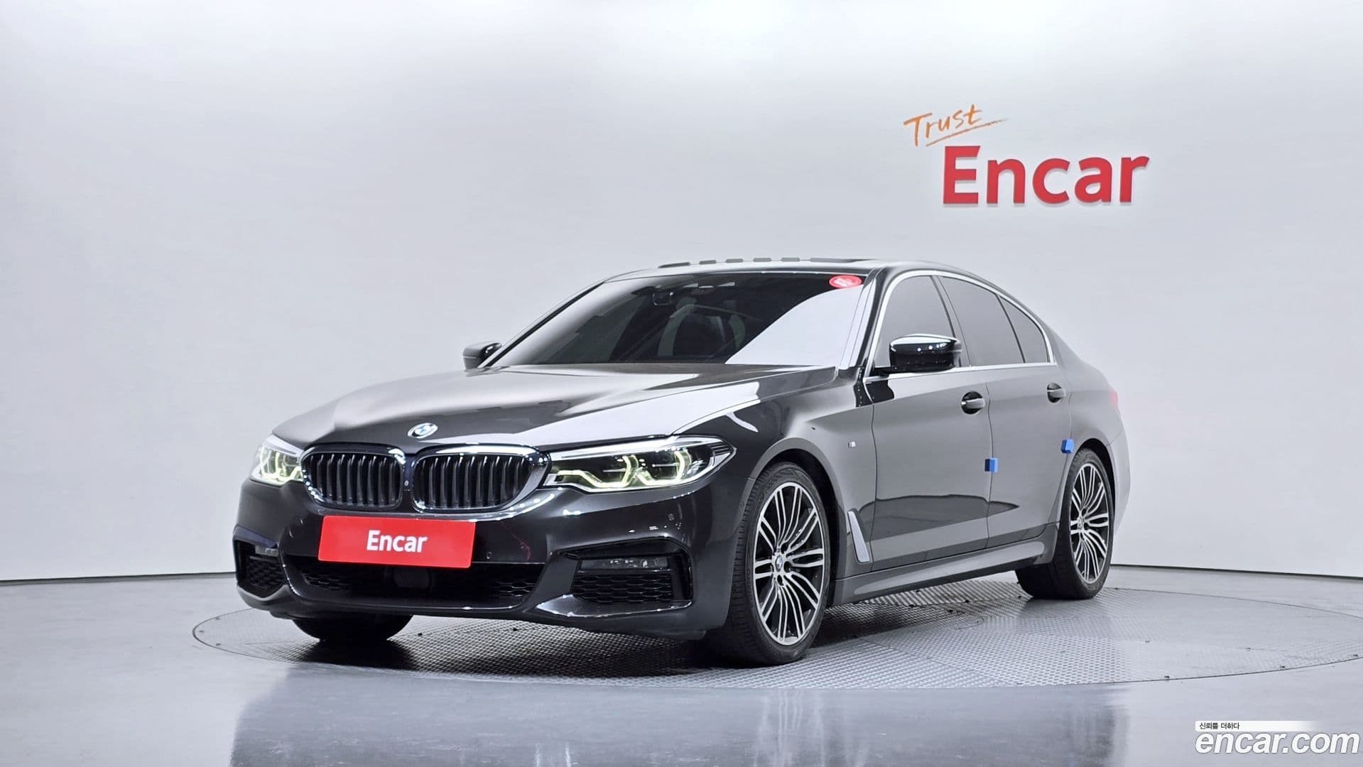 Main__Slider__Photo:5-Series BMW 2019.7-0