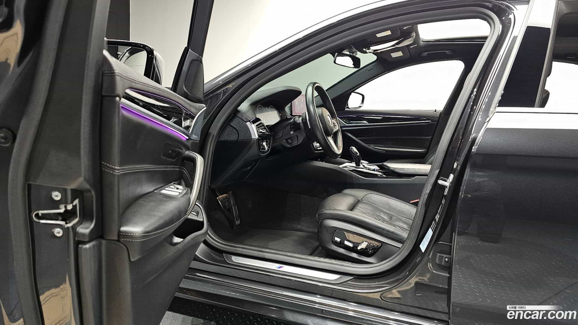 5-Series BMW 2019.7-INNER-010