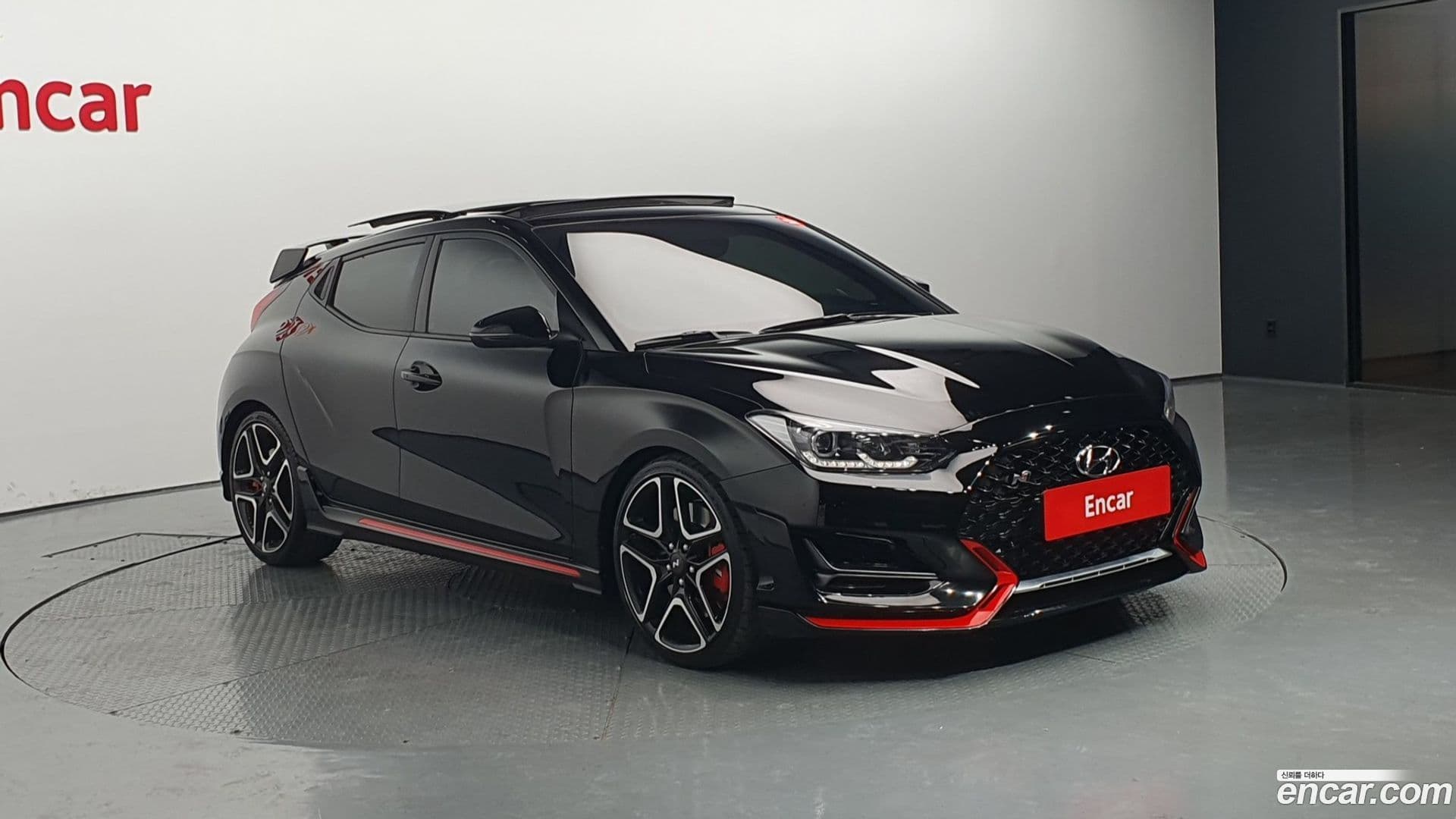 Main__Slider__Photo:Veloster Hyundai 2020.10-0