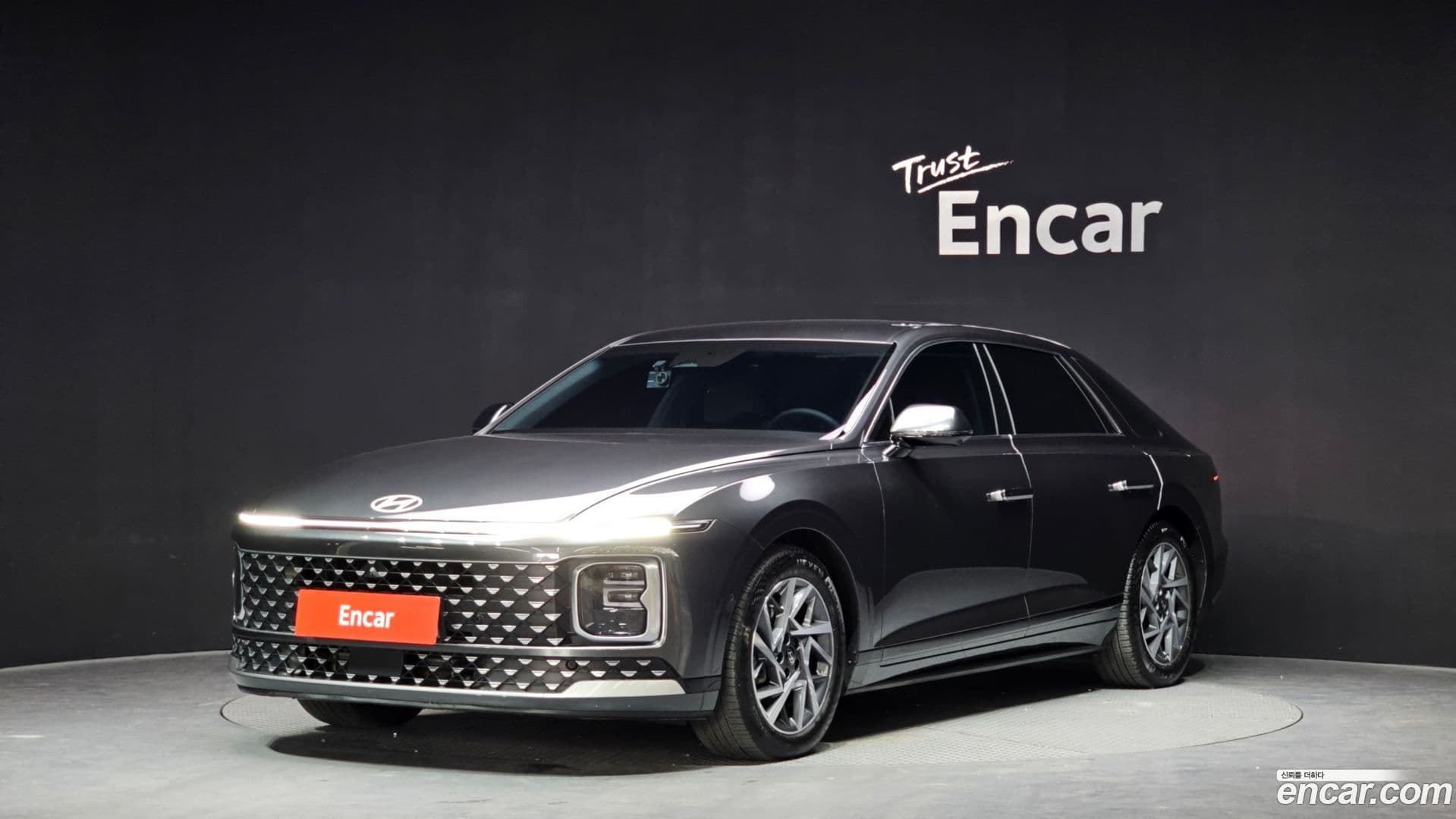 Main__Slider__Photo:Grandeur Hyundai 2024.10-0