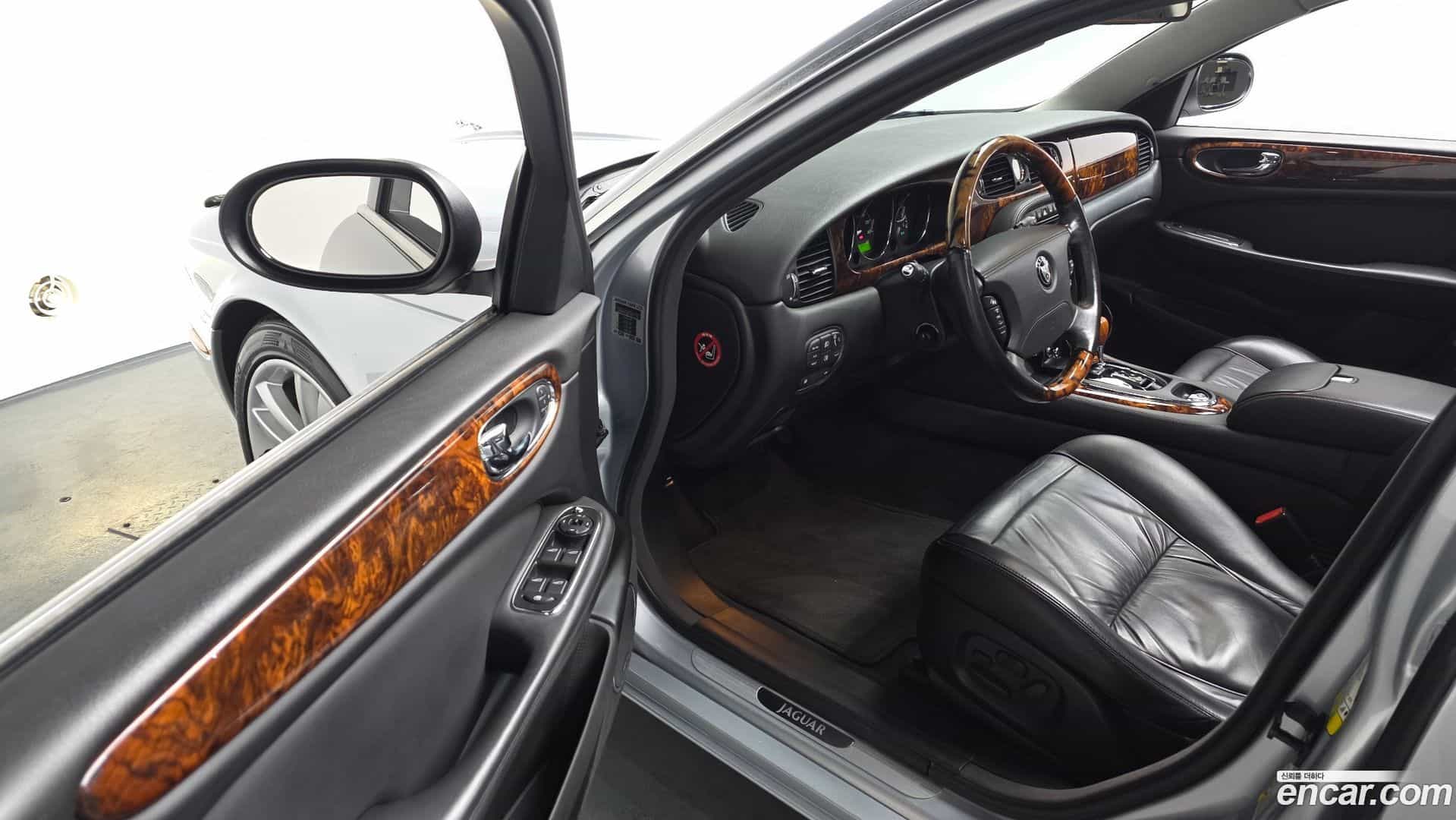 XJ Jaguar 2006.11-OPTION-016