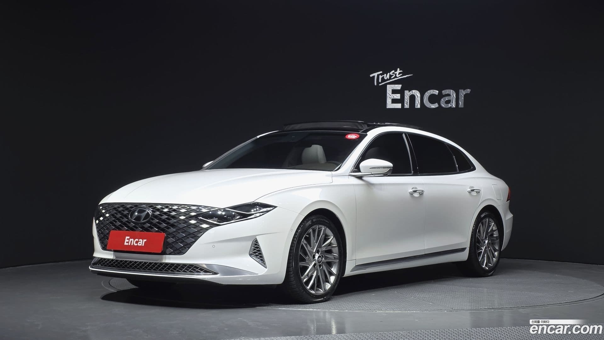 Main__Slider__Photo:Grandeur Hyundai 2021.2-0