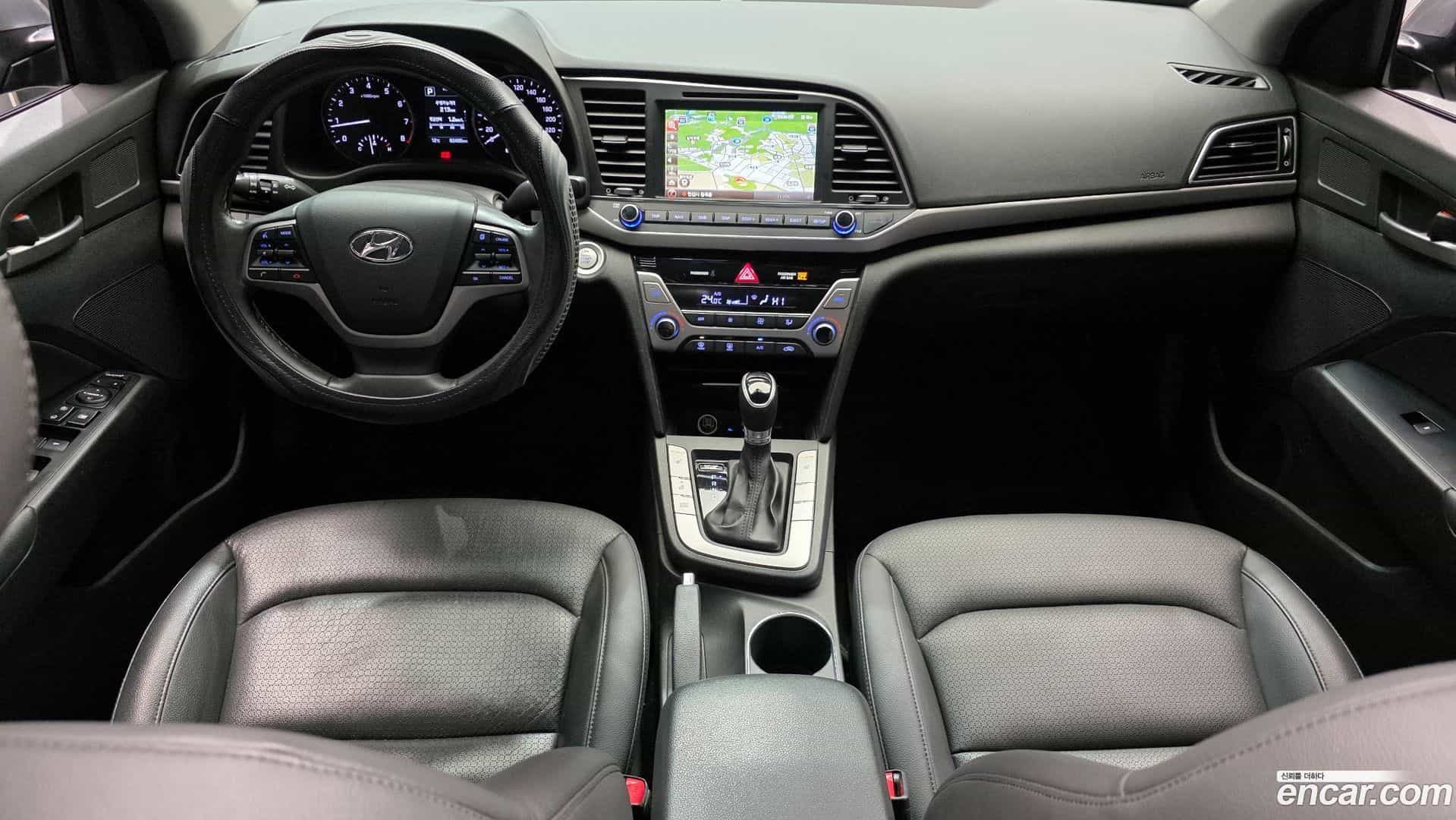 AVANTE Hyundai 2015.9-INNER-007