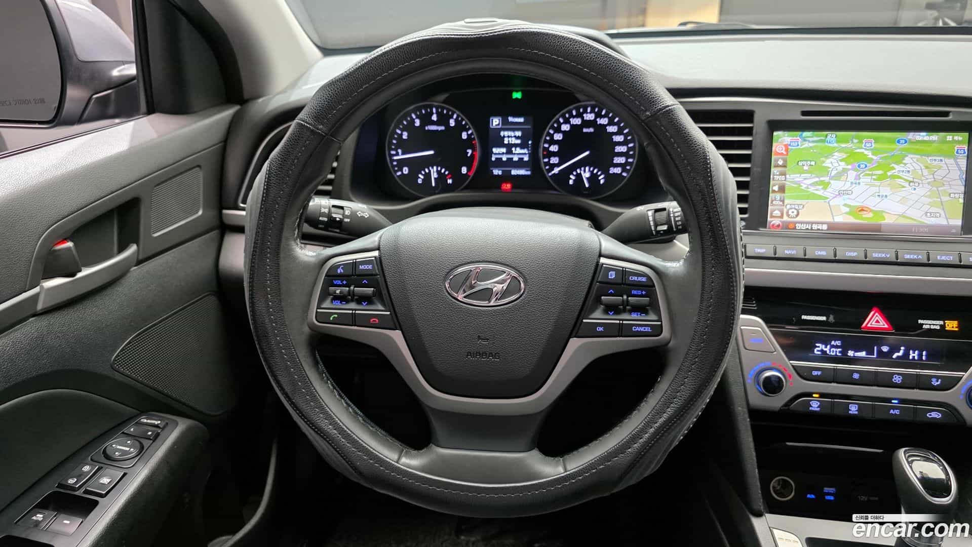 AVANTE Hyundai 2015.9-OPTION-017