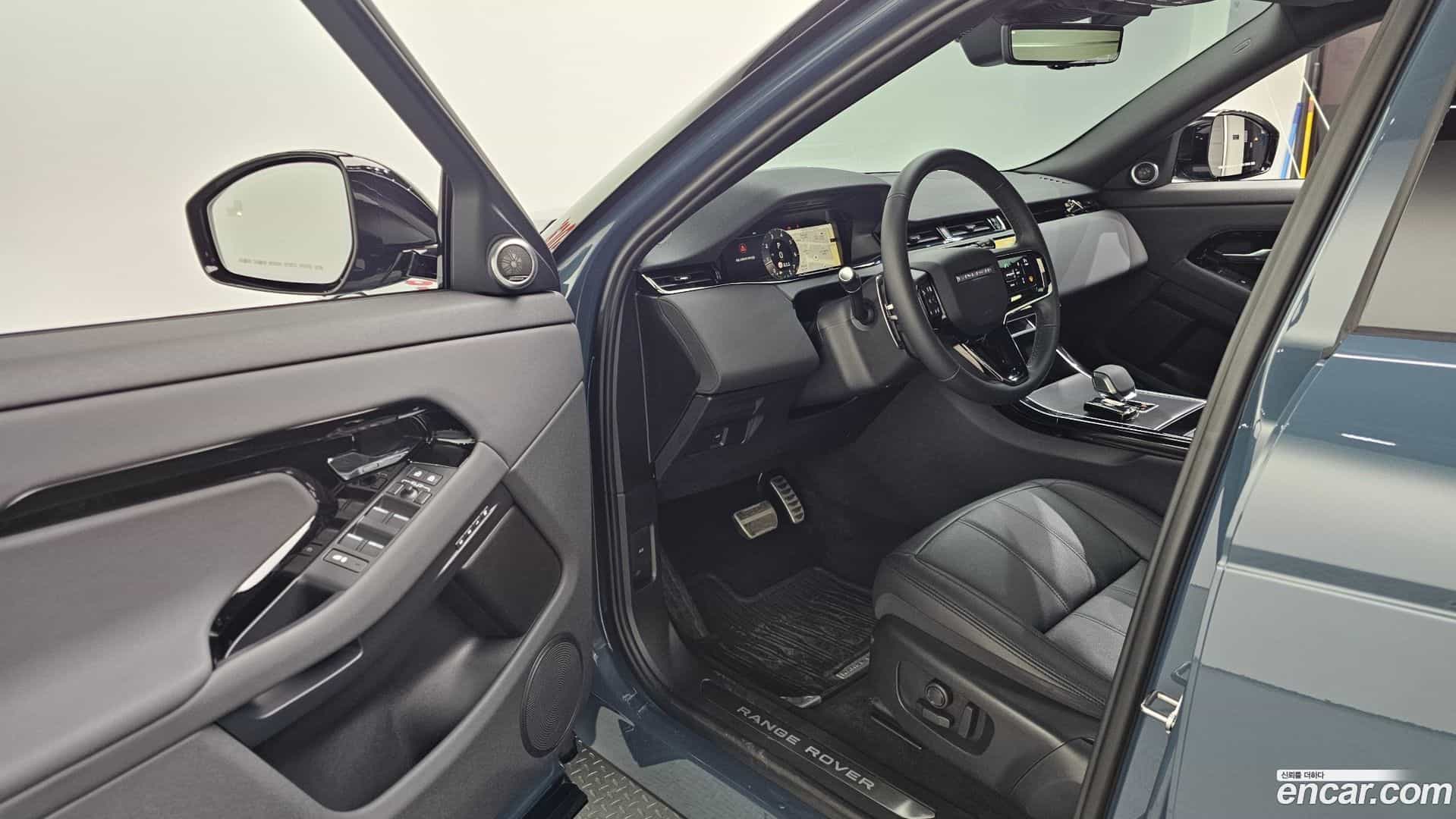 Range Rover Evoque Land Rover 2025.4-OPTION-015