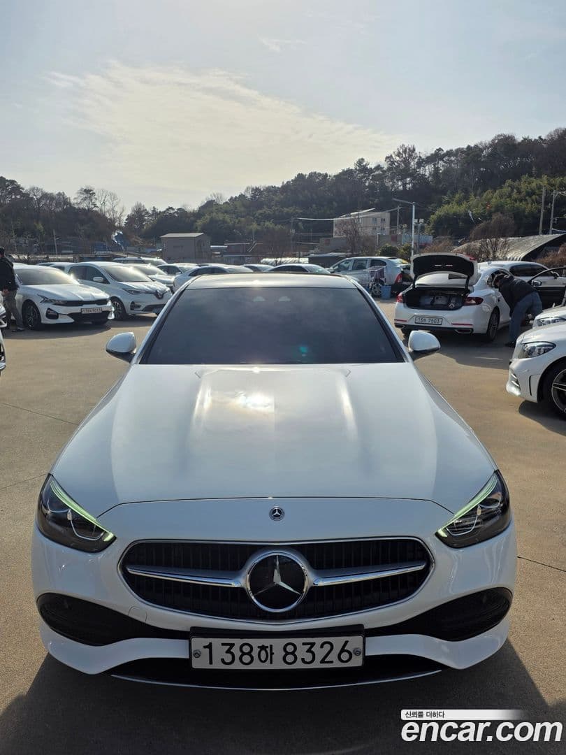 Main__Slider__Photo:C-Class Mercedes-Benz 2022.4-0