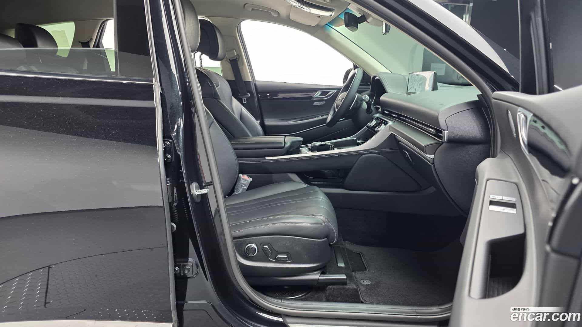 GV80 Genesis 2022.2-INNER-010