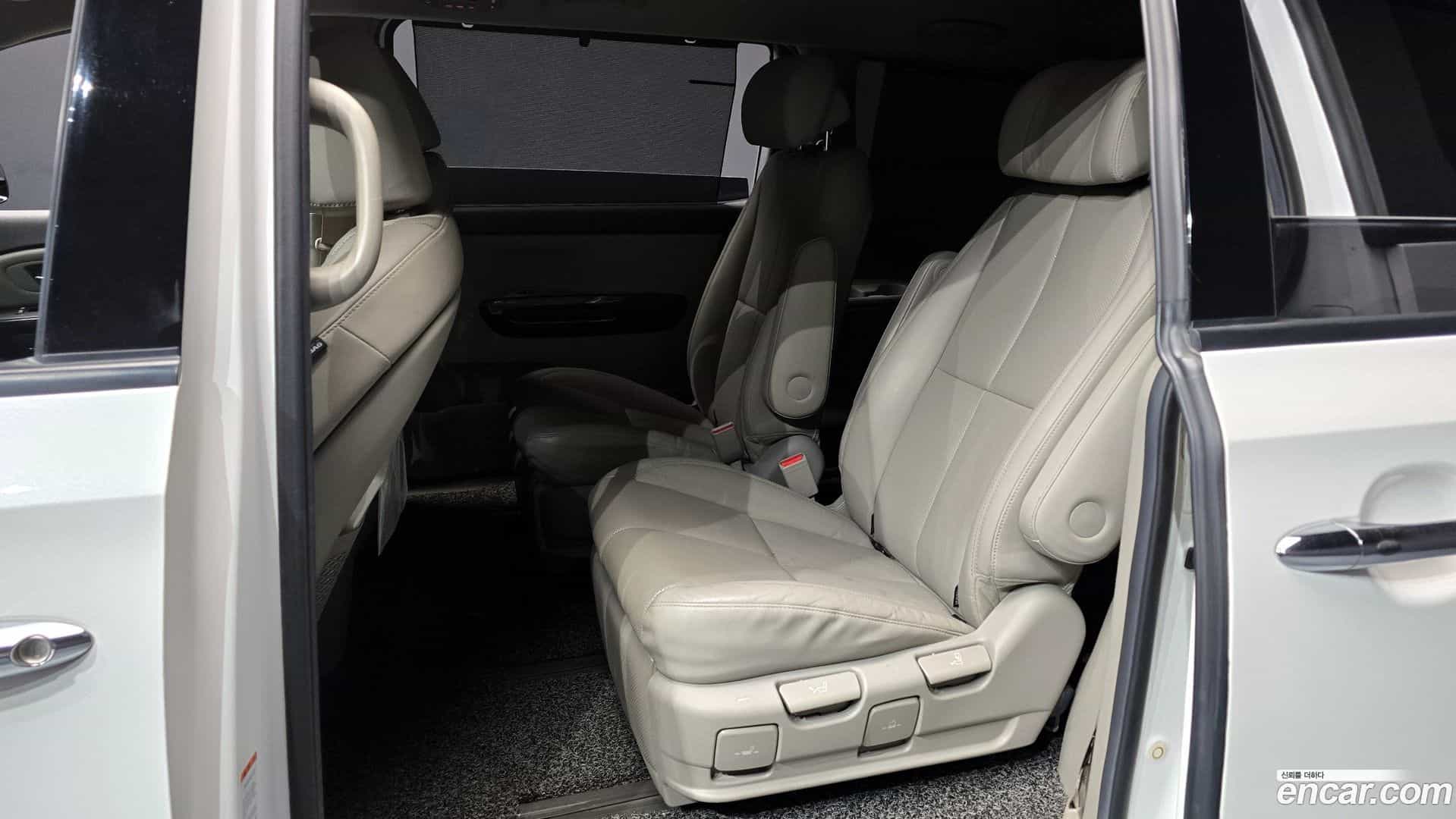 Canival Kia 2017.4-OPTION-016