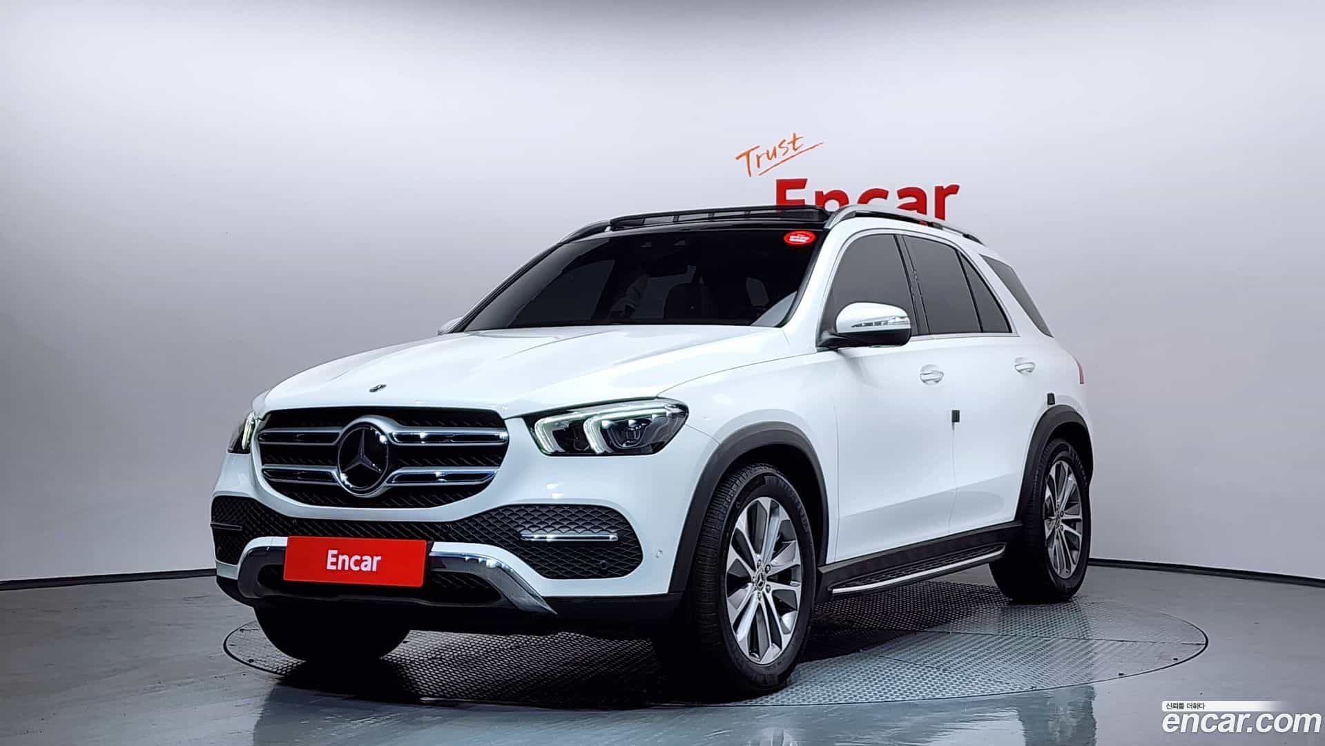 GLE-Class Mercedes-Benz 2021.4-OUTER-001