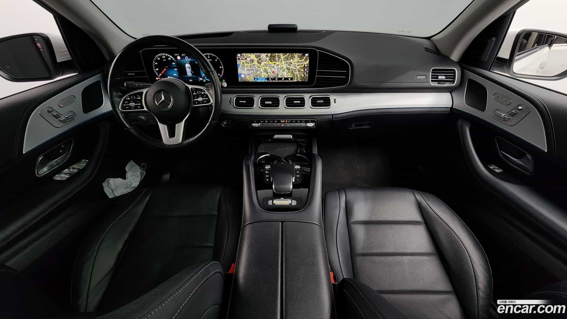 GLE-Class Mercedes-Benz 2021.4-INNER-007
