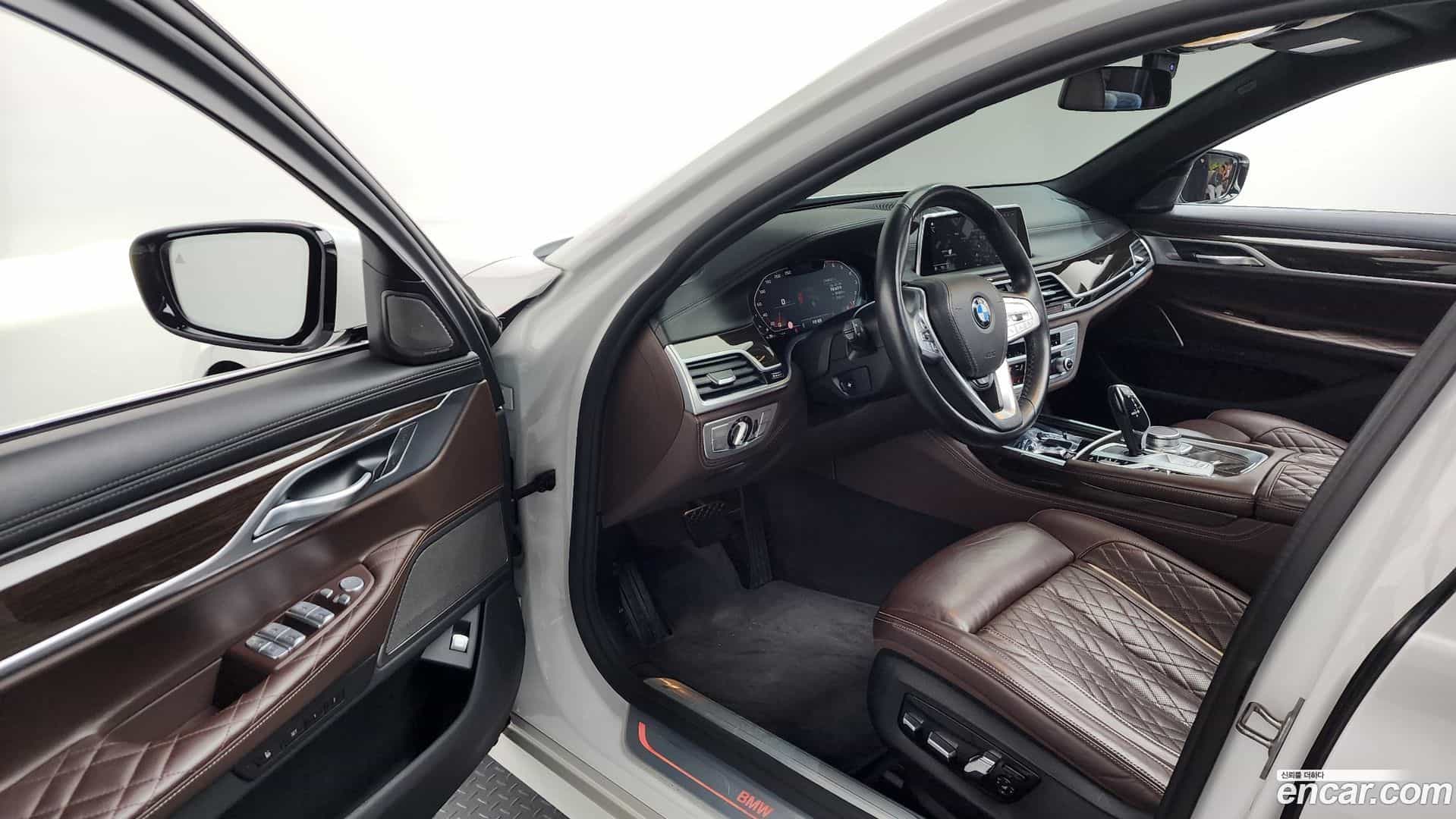 7-Series BMW 2022.3-INNER-010