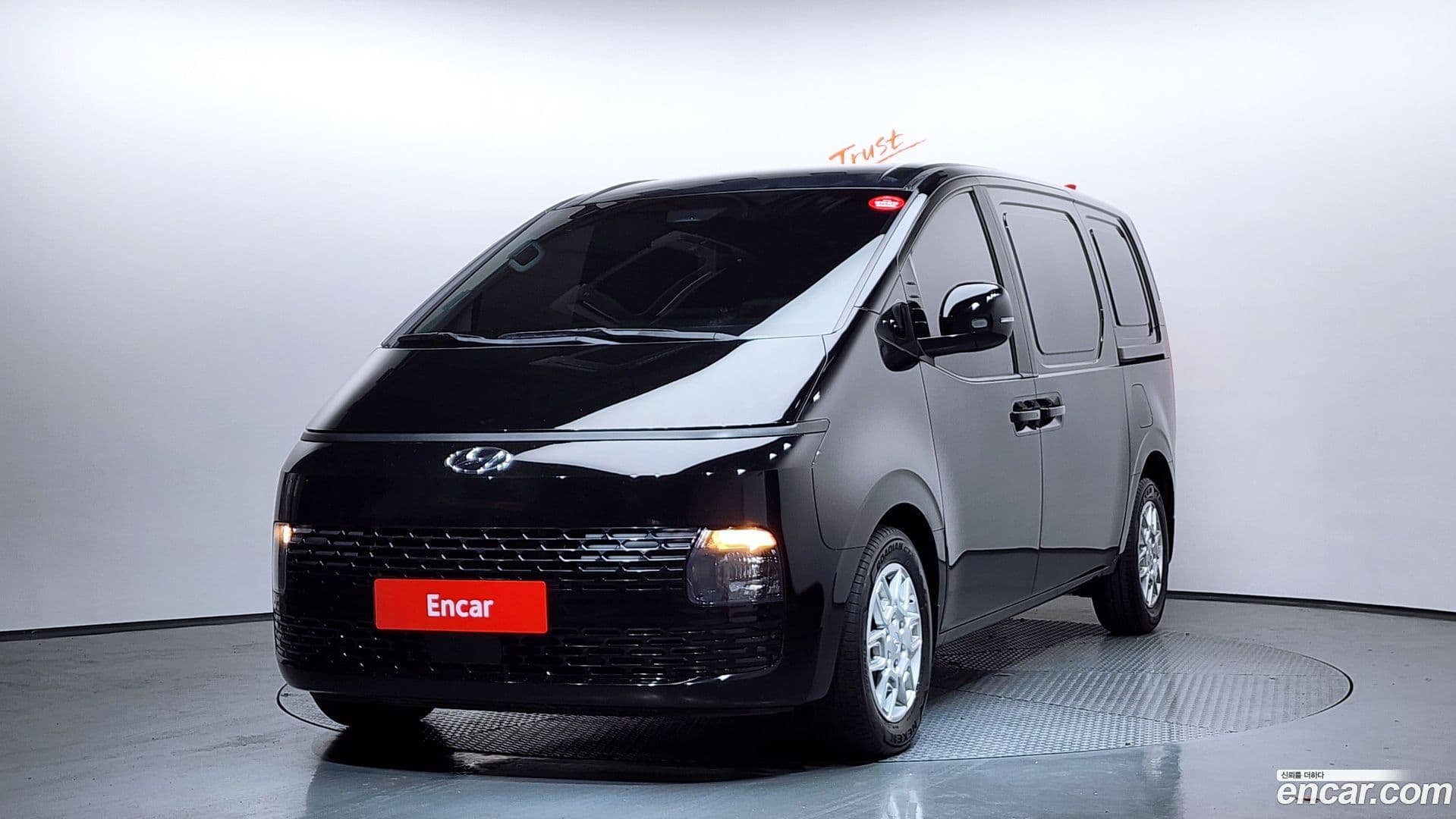 Main__Slider__Photo:Staria Hyundai 2022.3-0