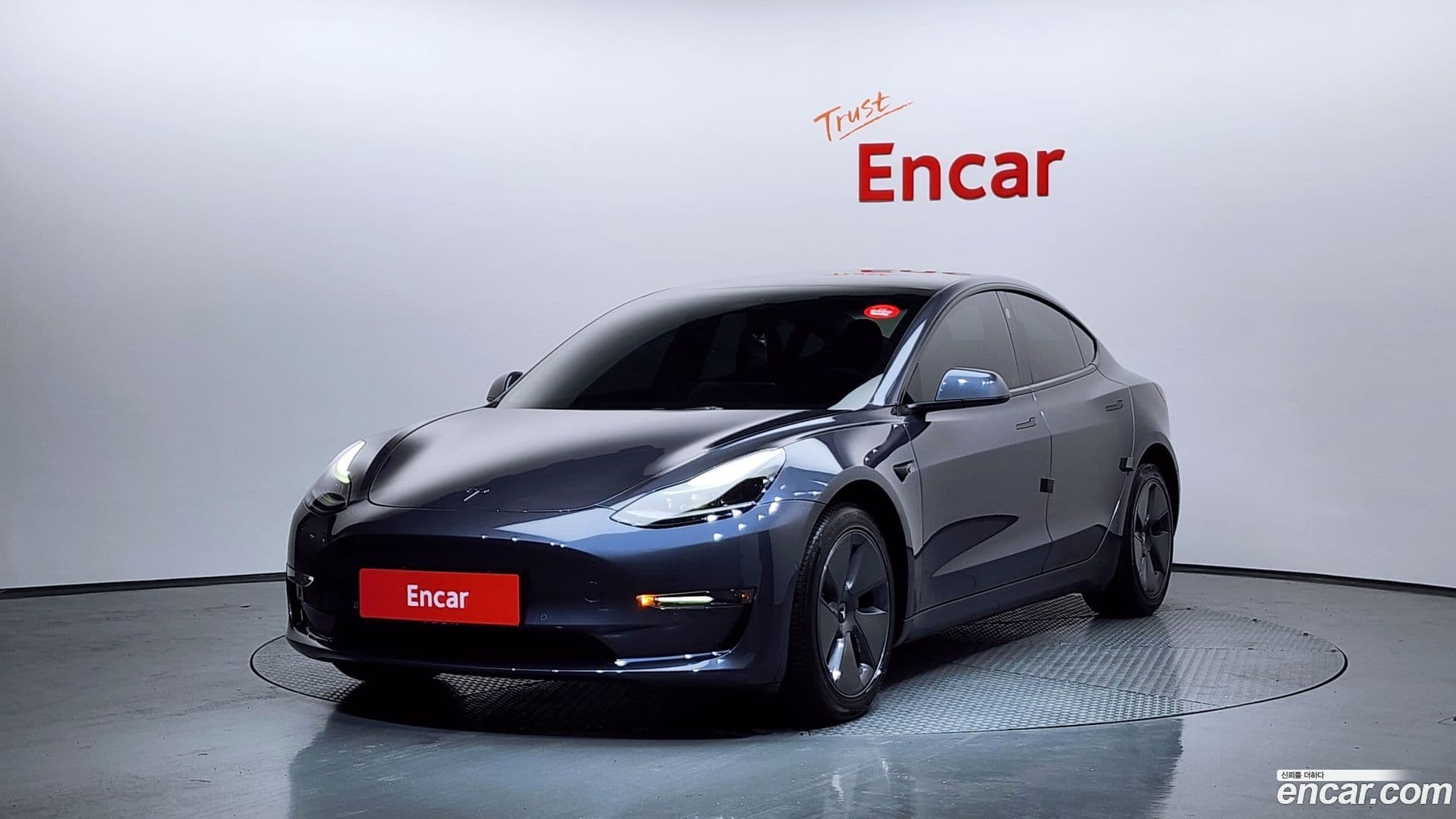 Main__Slider__Photo:Model 3 Tesla 2022.2-0