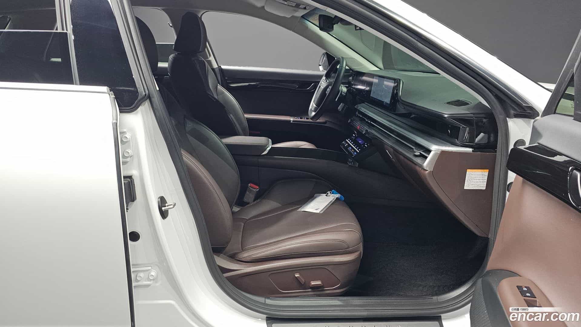 Grandeur Hyundai 2023.8-OPTION-015