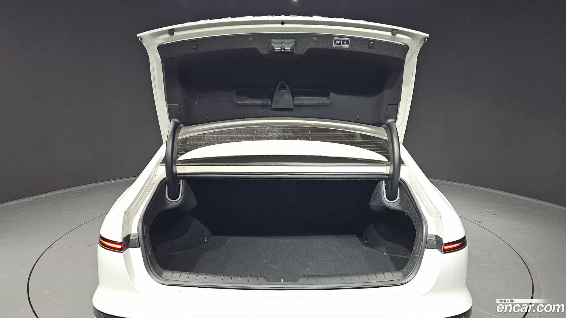 Grandeur Hyundai 2023.8-OPTION-024