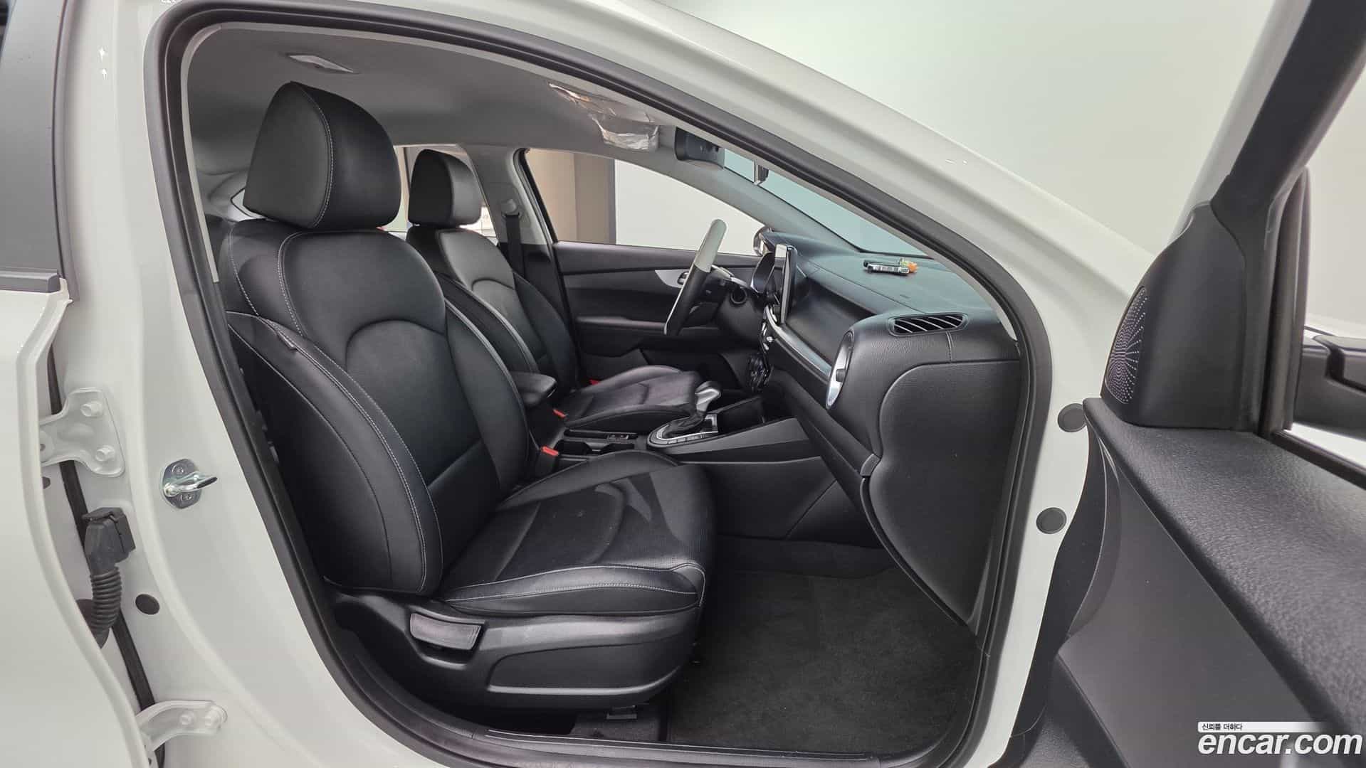 K3 Kia 2022.1-INNER-010