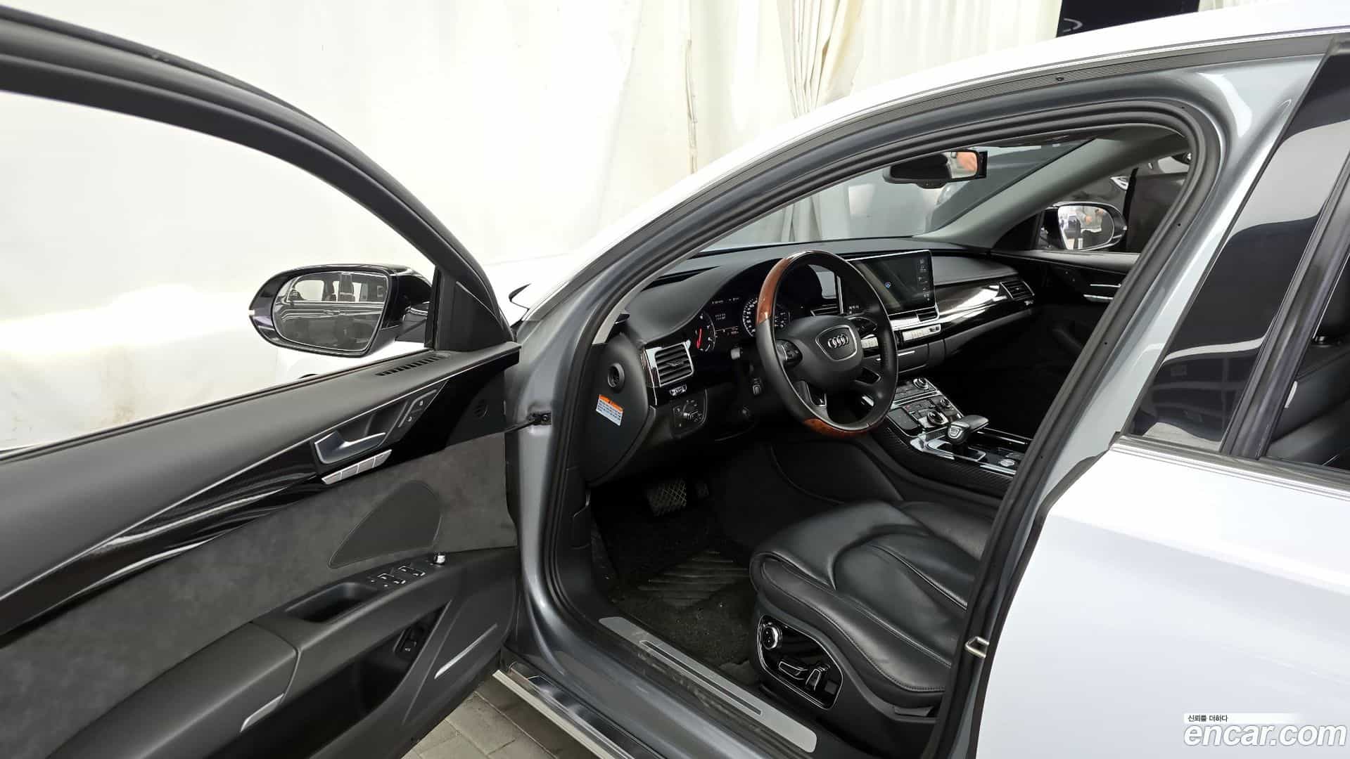A8 Audi 2013.0-INNER-010