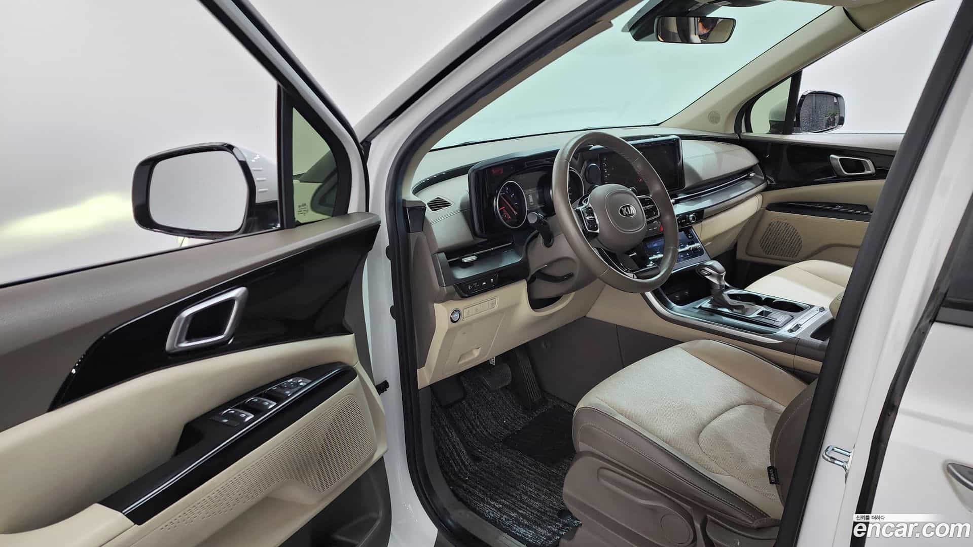 Canival Kia 2021.1-INNER-010