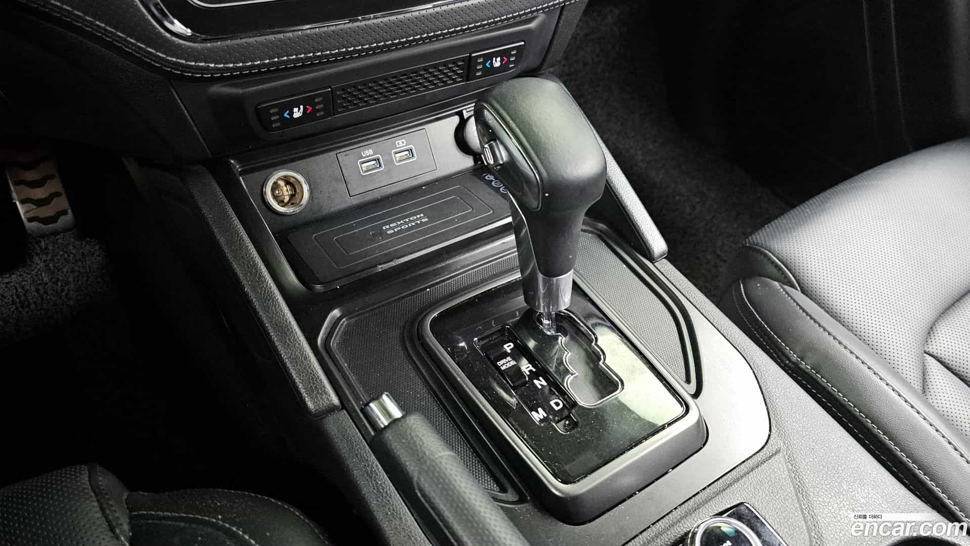 Rexton KG Mobility 2022.5-INNER-009