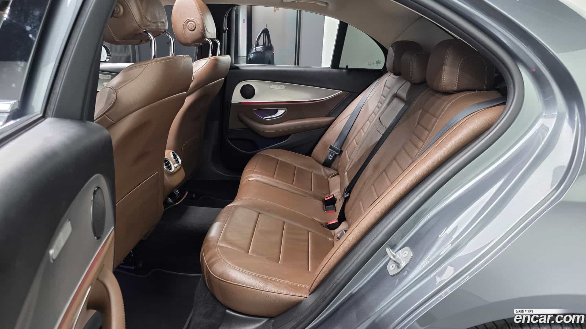 E-Class Mercedes-Benz 2018.3-OPTION-016