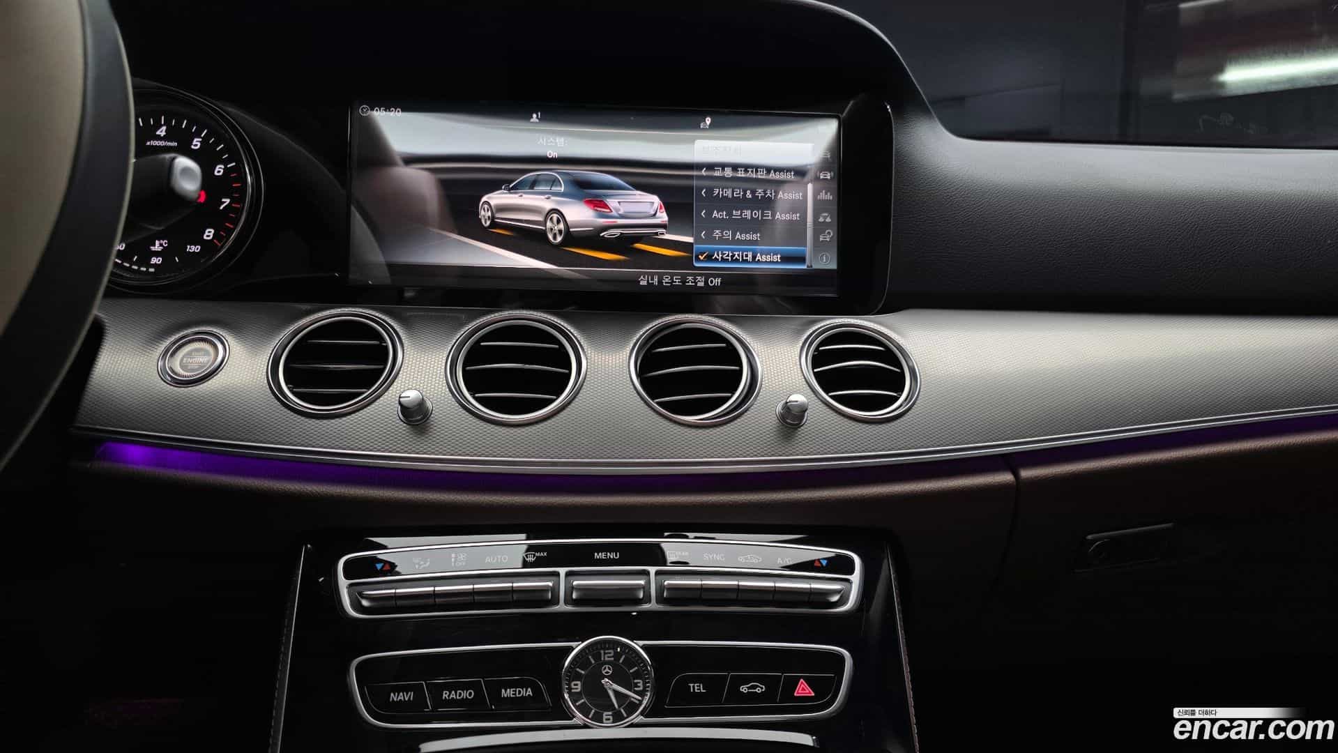 E-Class Mercedes-Benz 2018.3-OPTION-018