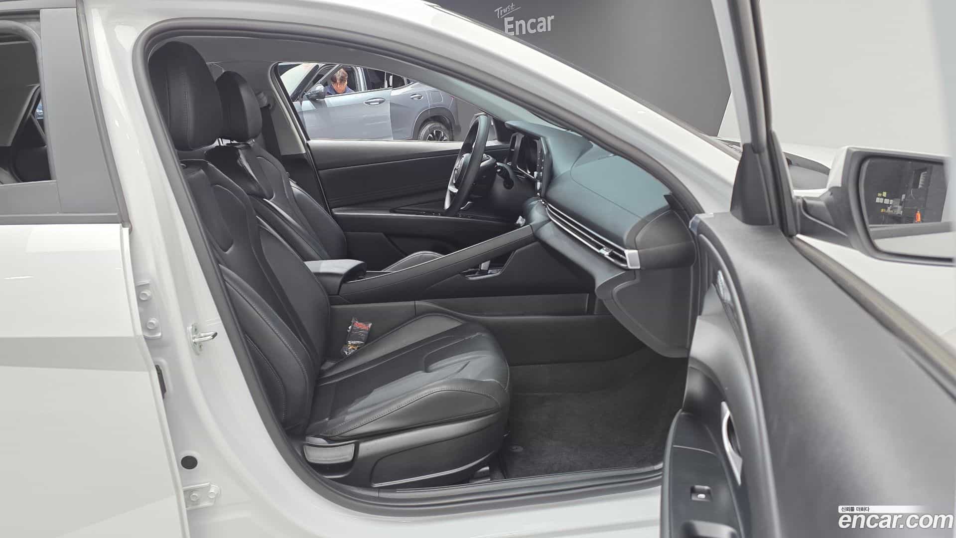 AVANTE Hyundai 2022.5-INNER-010