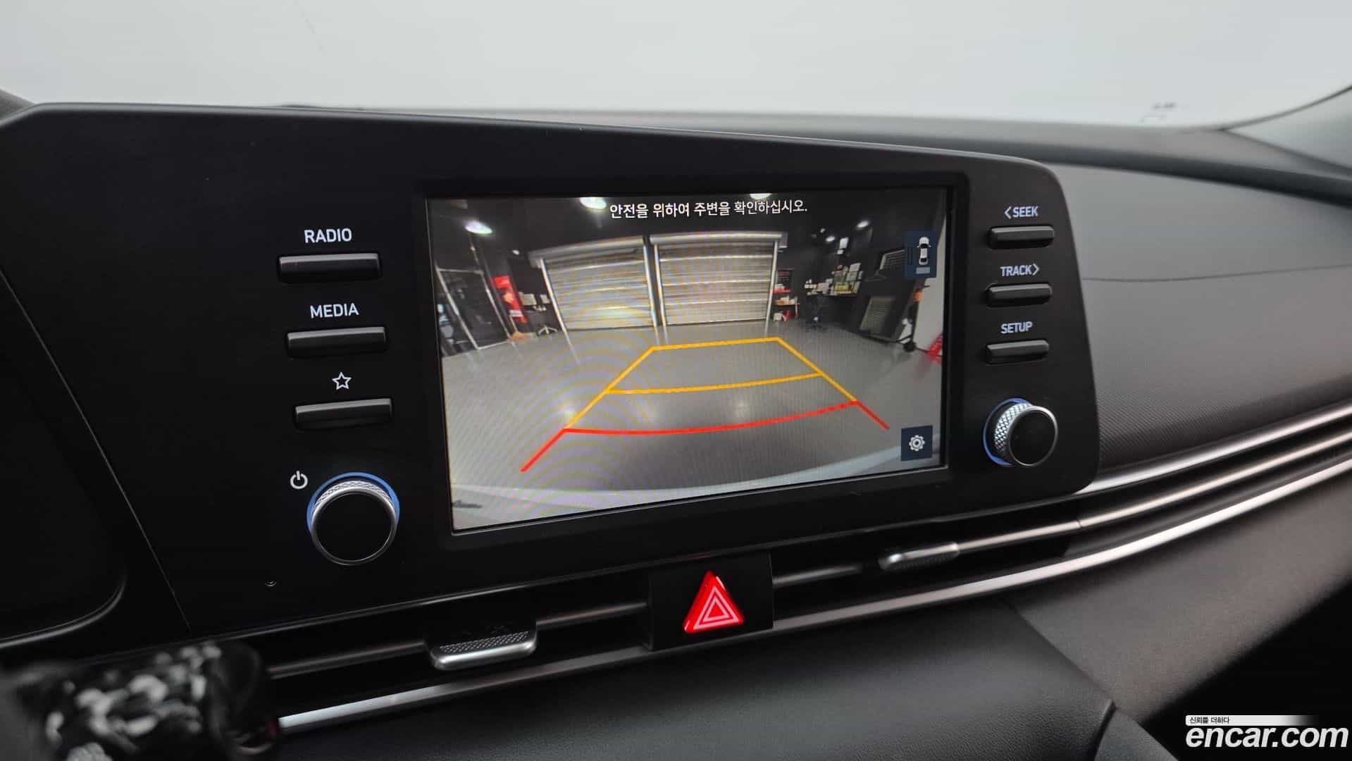 AVANTE Hyundai 2022.5-OPTION-020