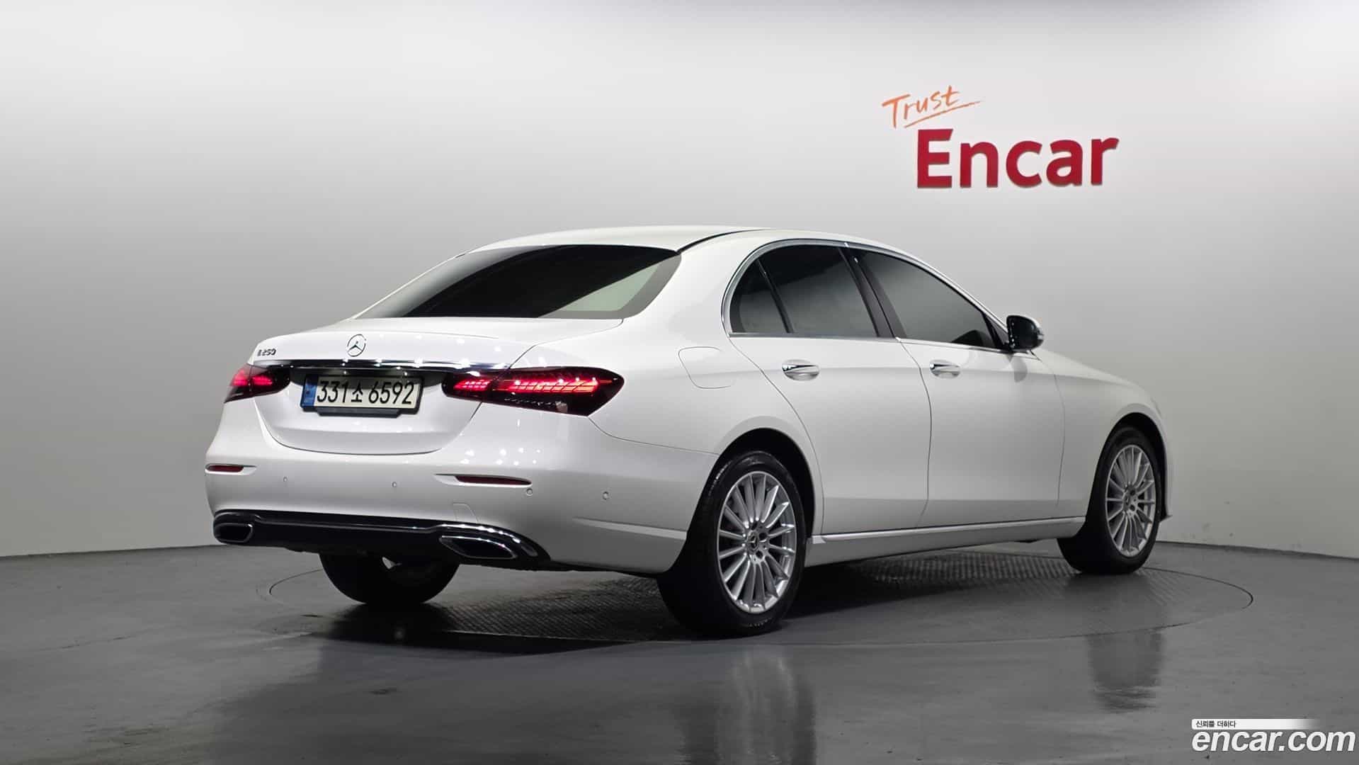E-Class Mercedes-Benz 2021.0-OUTER-002