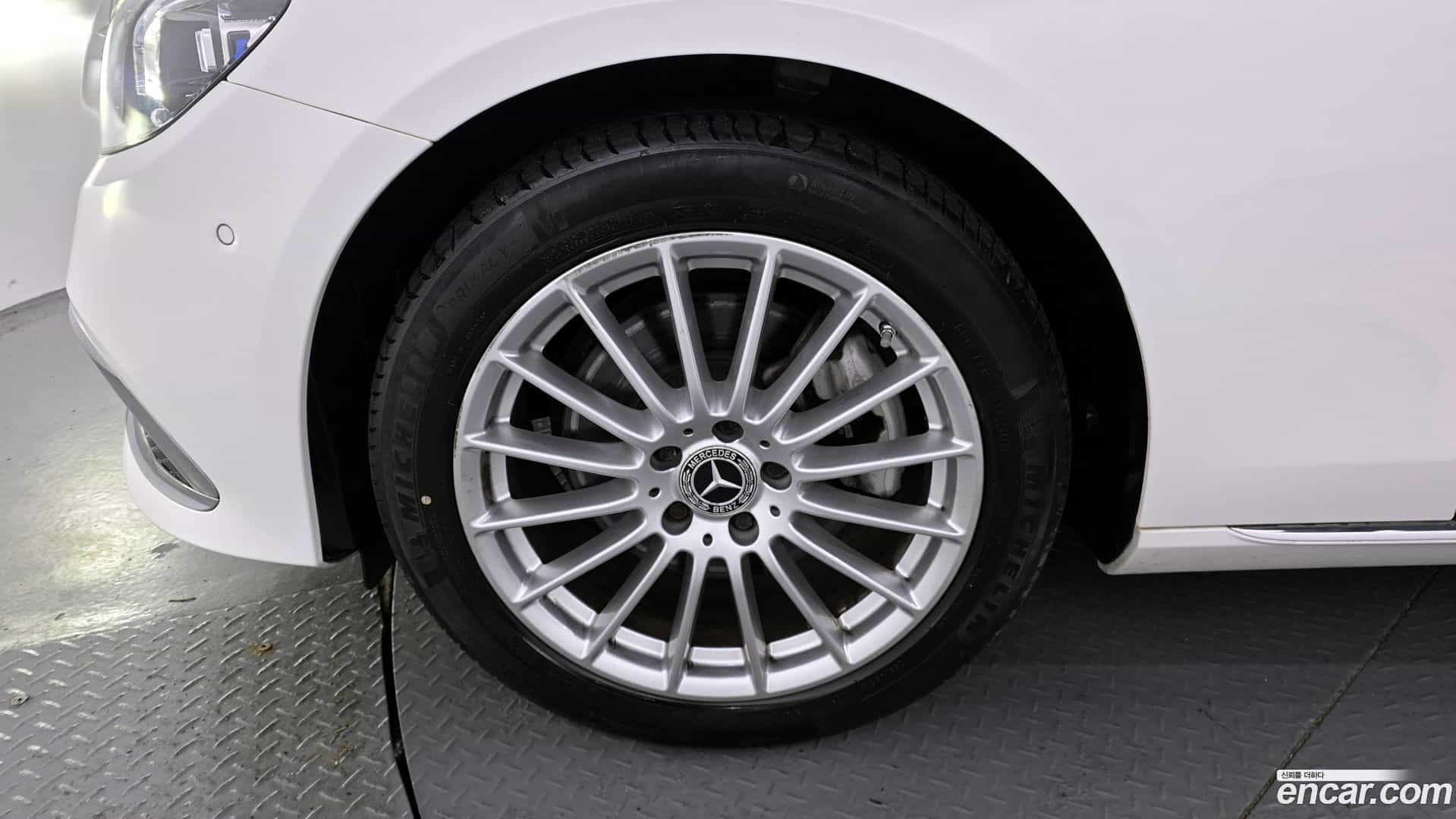 E-Class Mercedes-Benz 2021.0-OUTER-005