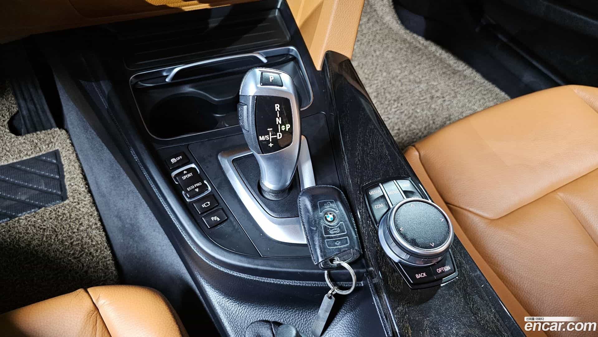 Gran Turismo BMW 2020.3-INNER-009