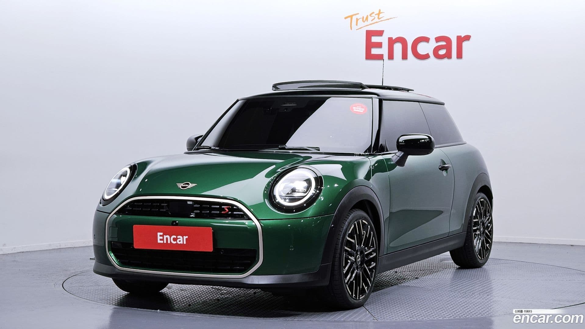 Main__Slider__Photo:Cooper Mini 2025.0-0