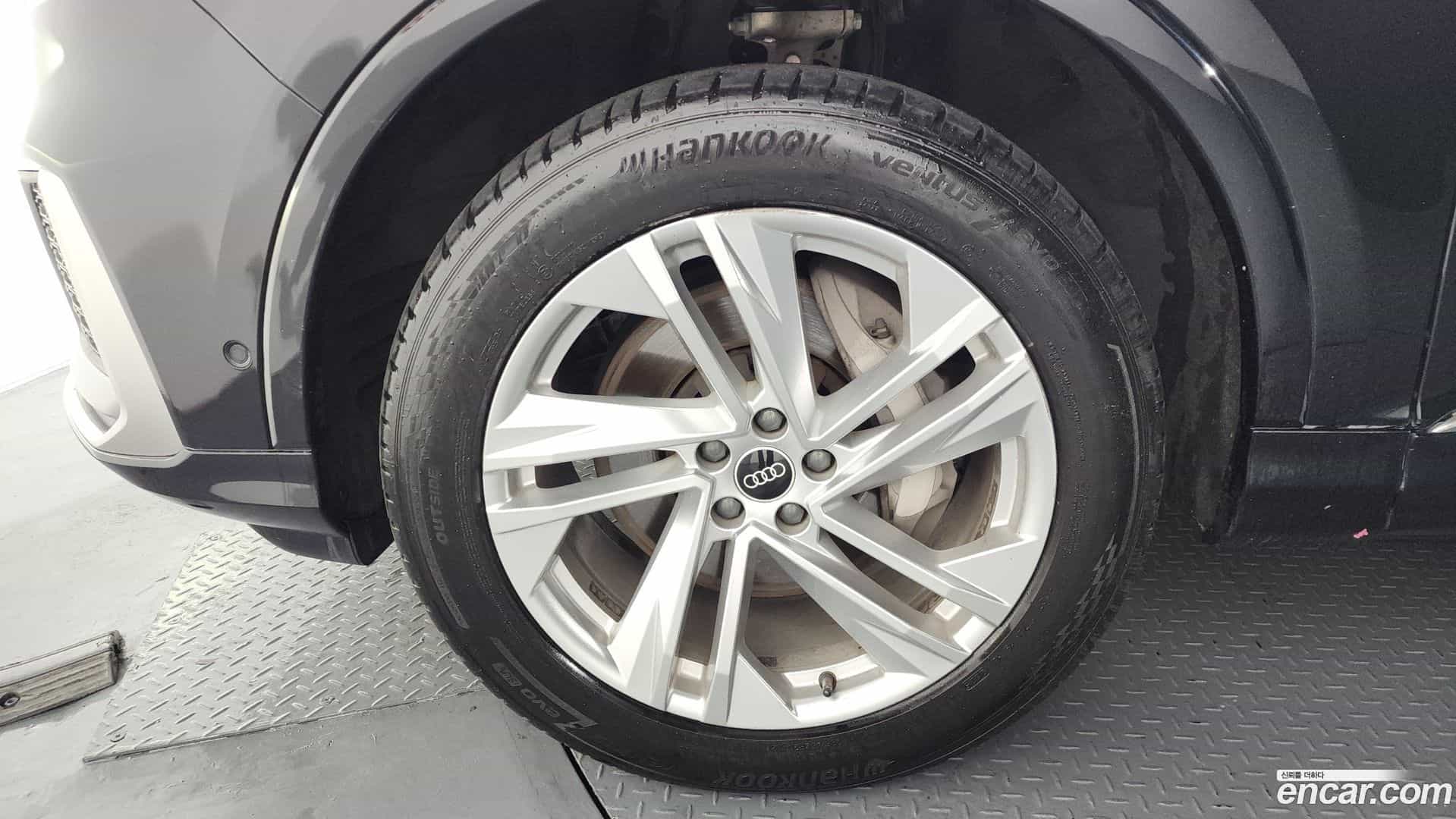 Q7 Audi 2021.10-OUTER-005