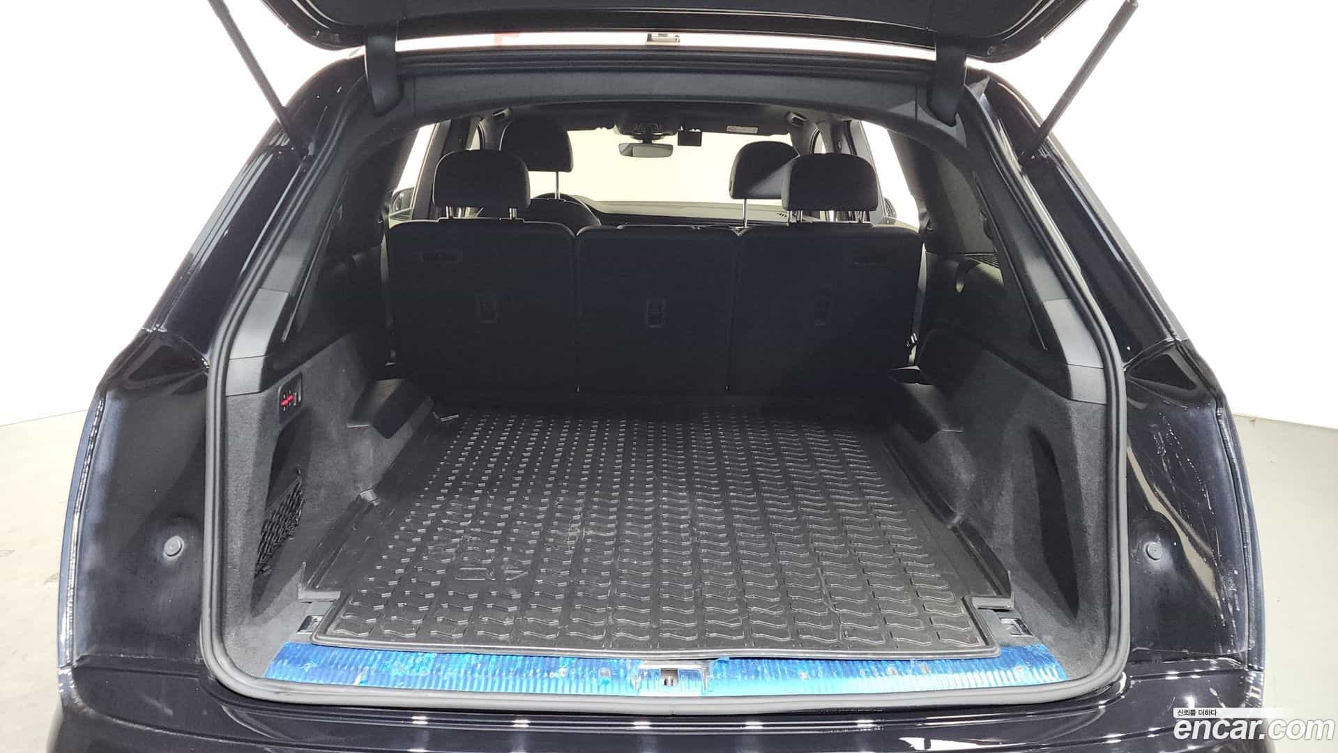 Q7 Audi 2021.10-OPTION-024