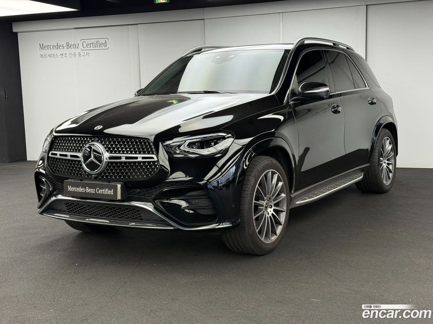 Main__Slider__Photo:GLE-Class Mercedes-Benz 2024.0-0