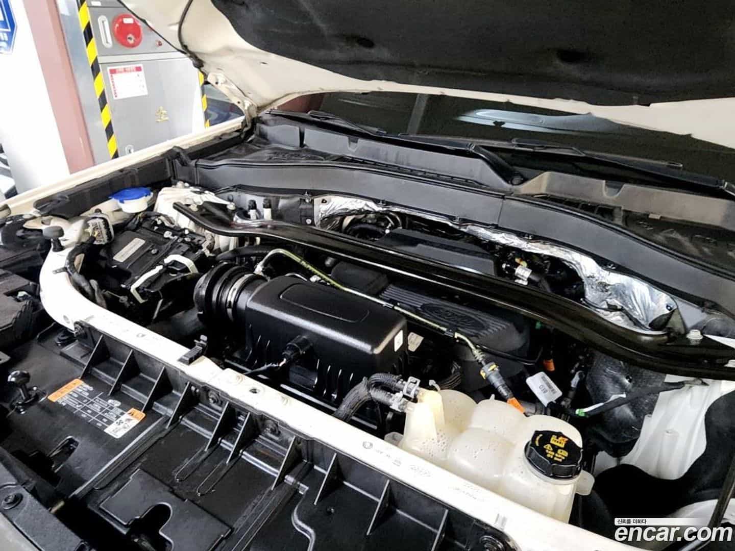Explorer Ford 2020.0-OUTER-006
