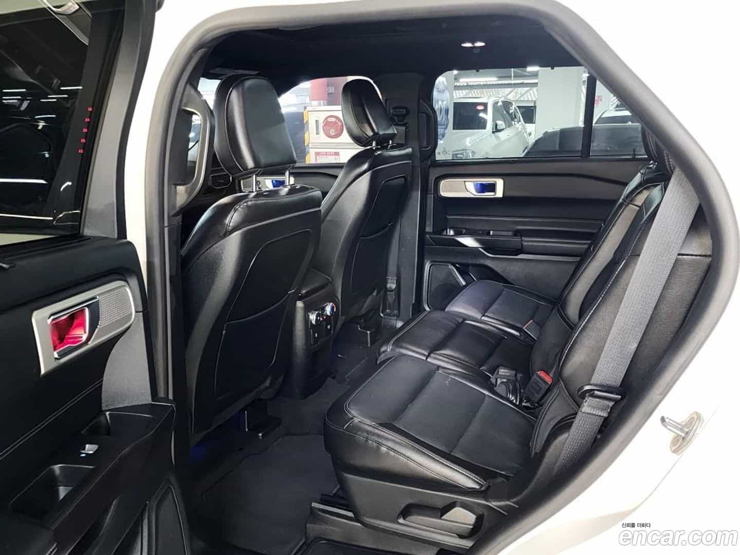 Explorer Ford 2020.0-INNER-010