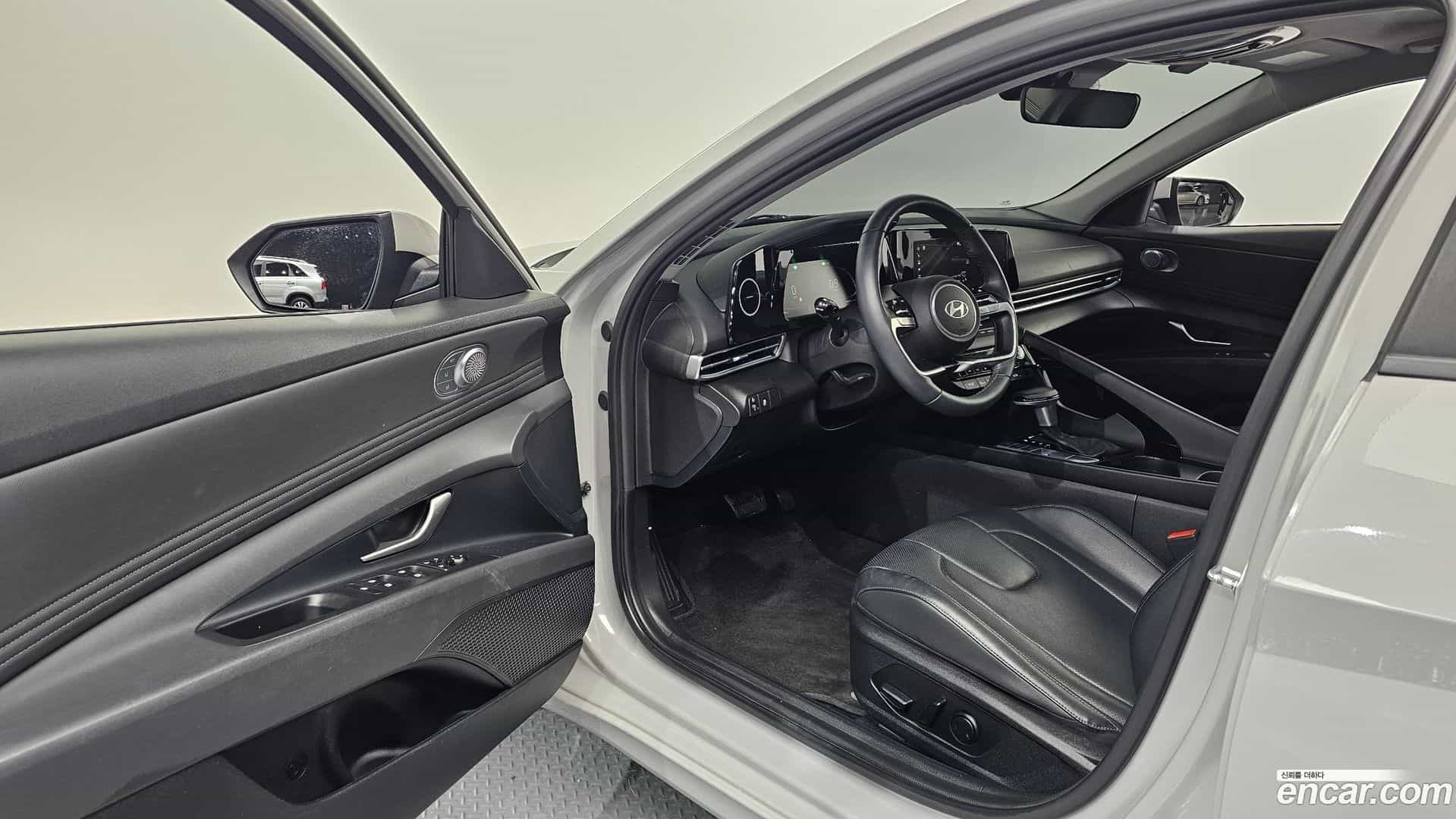 AVANTE Hyundai 2024.6-INNER-010
