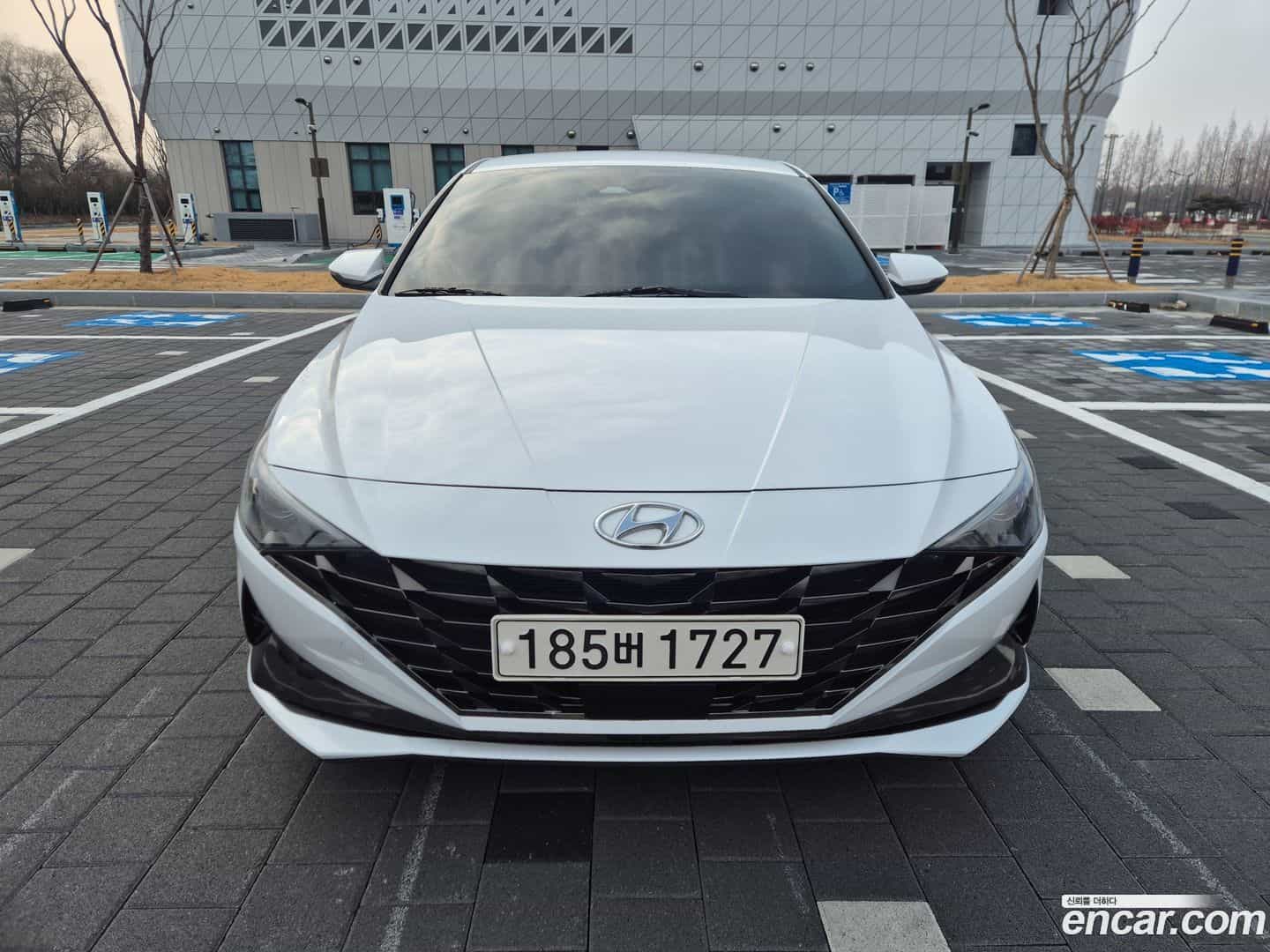 AVANTE Hyundai 2022.0-OUTER-001